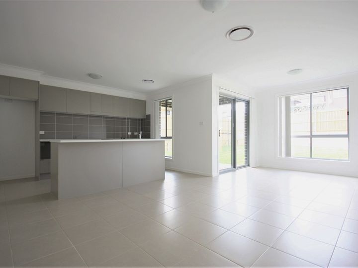 117 Ingleburn Gardens Drive, BARDIA, NSW 2565