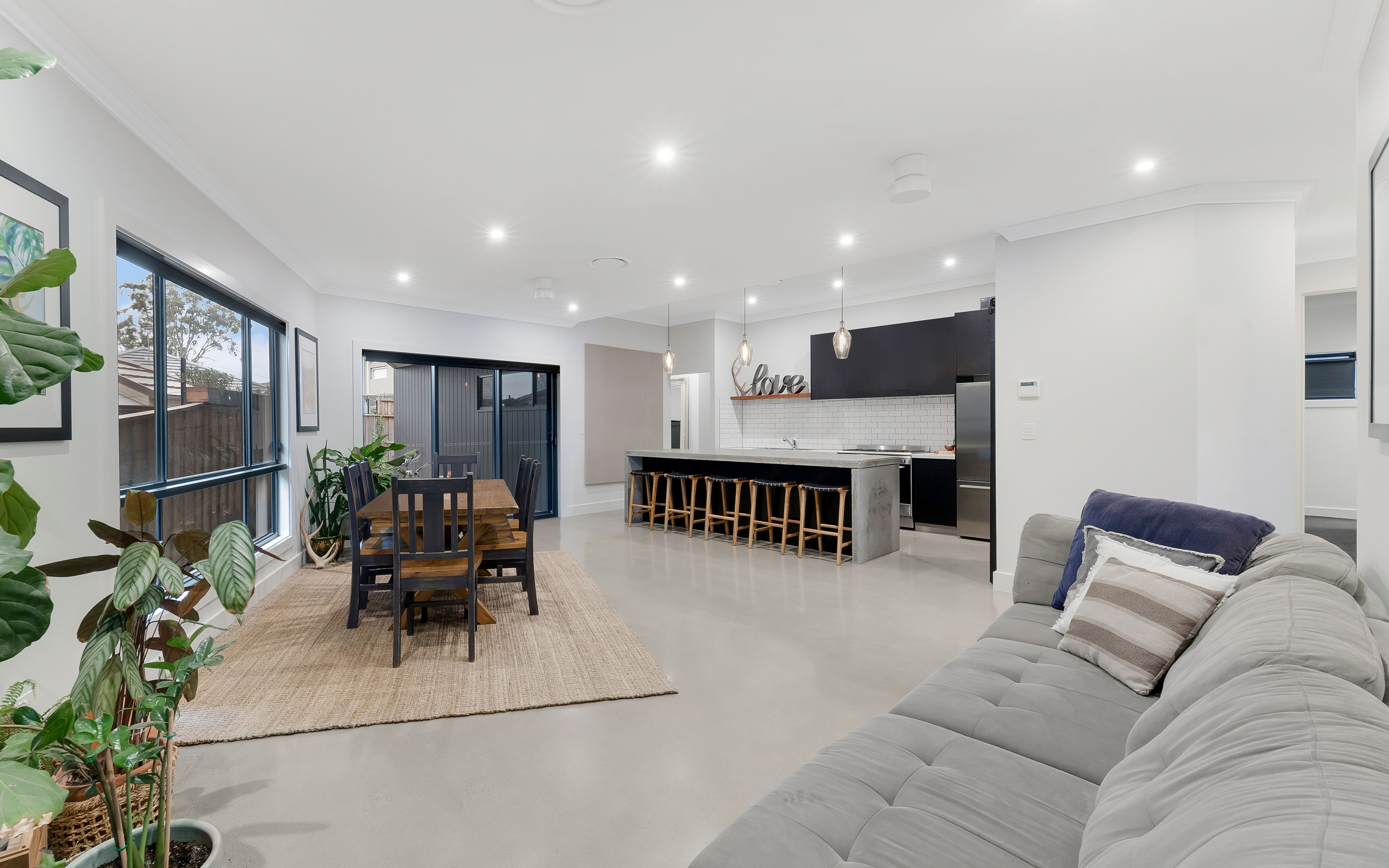 17 Bowerman Road, Elderslie, NSW 2570