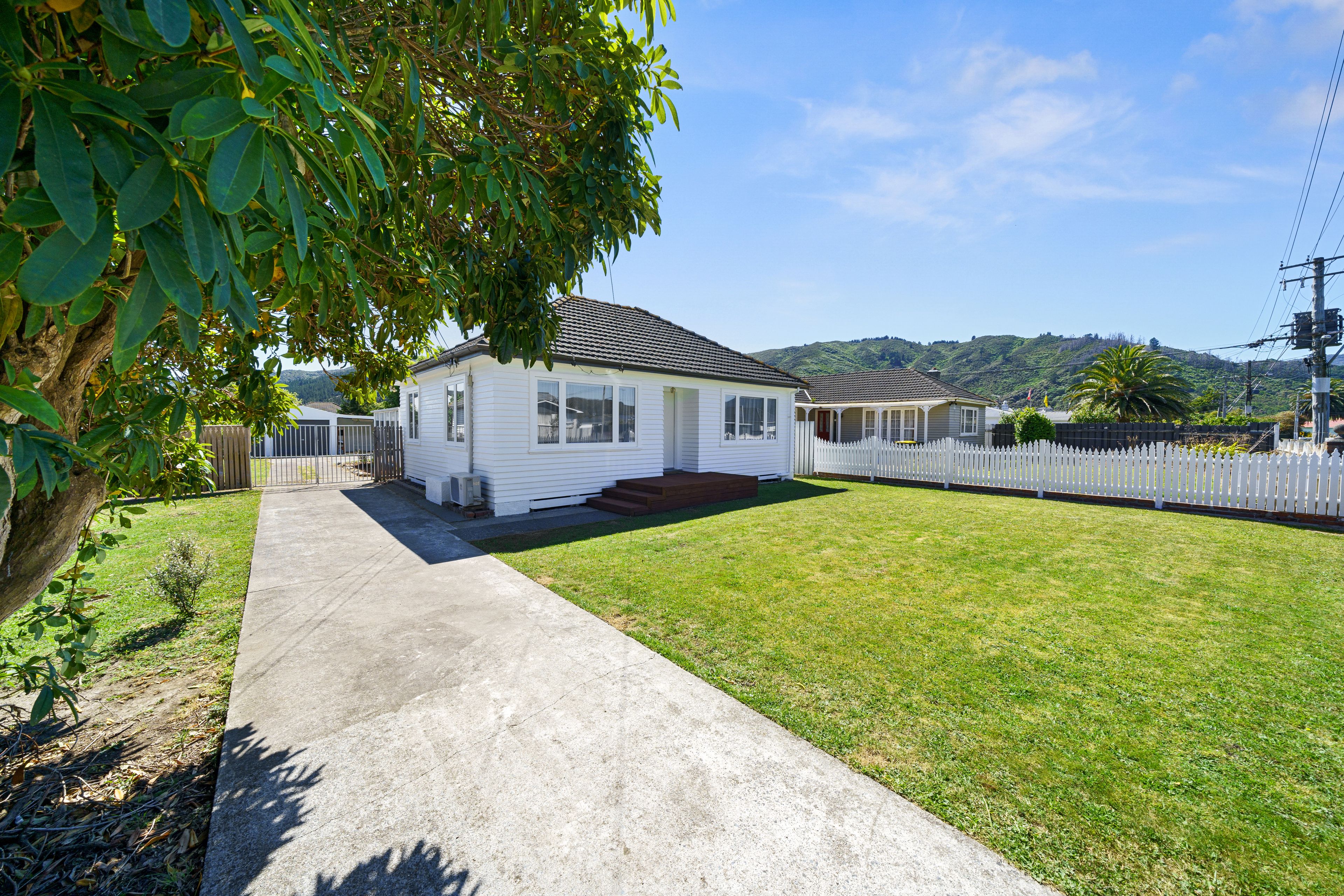 102 Wellington Road, Wainuiomata, Lower Hutt City