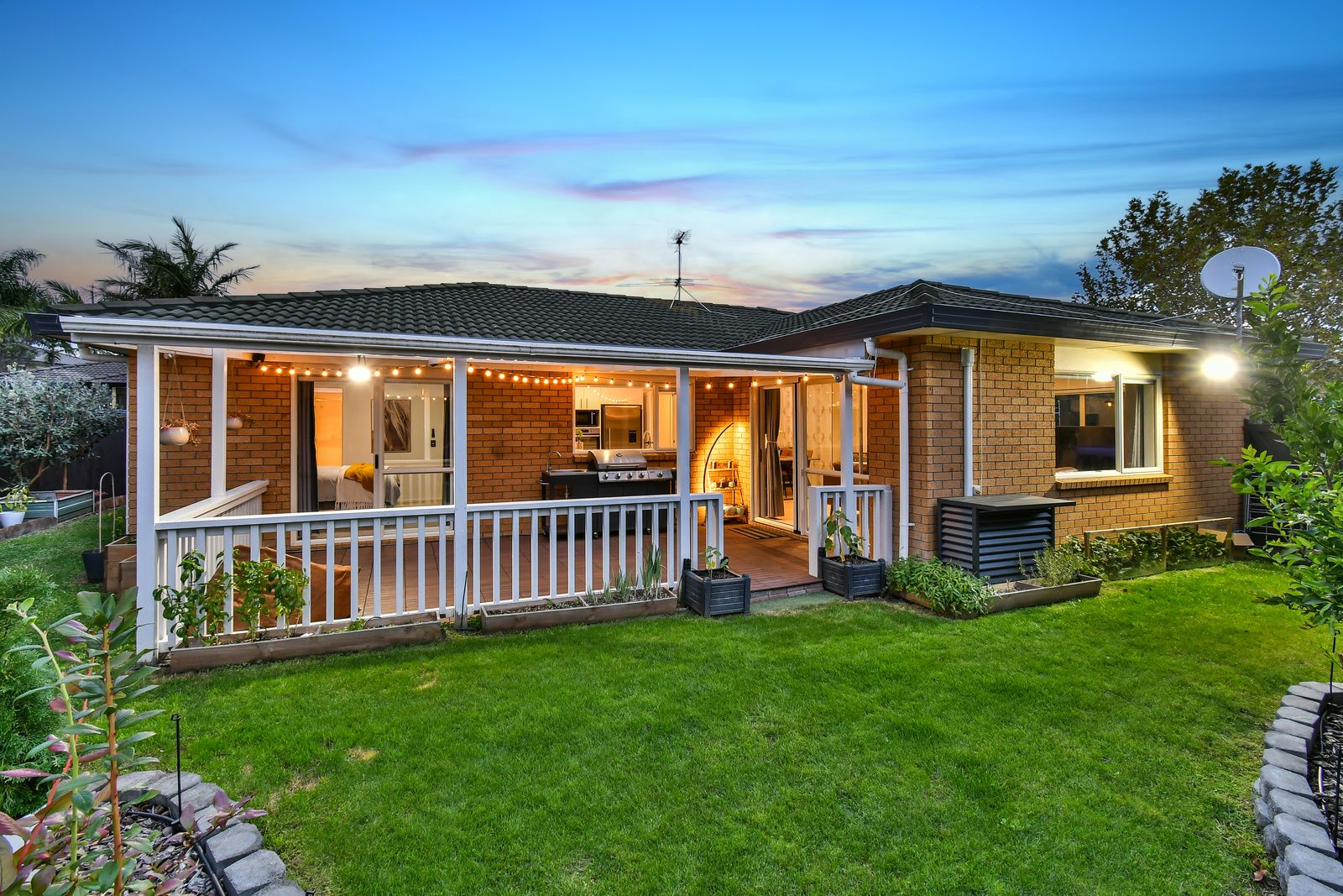 27 Teelin Place, Flat Bush, Manukau City