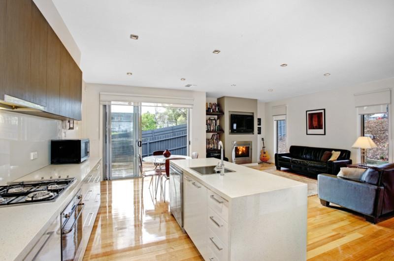 1/114 Ayr Street, Doncaster, VIC 3108