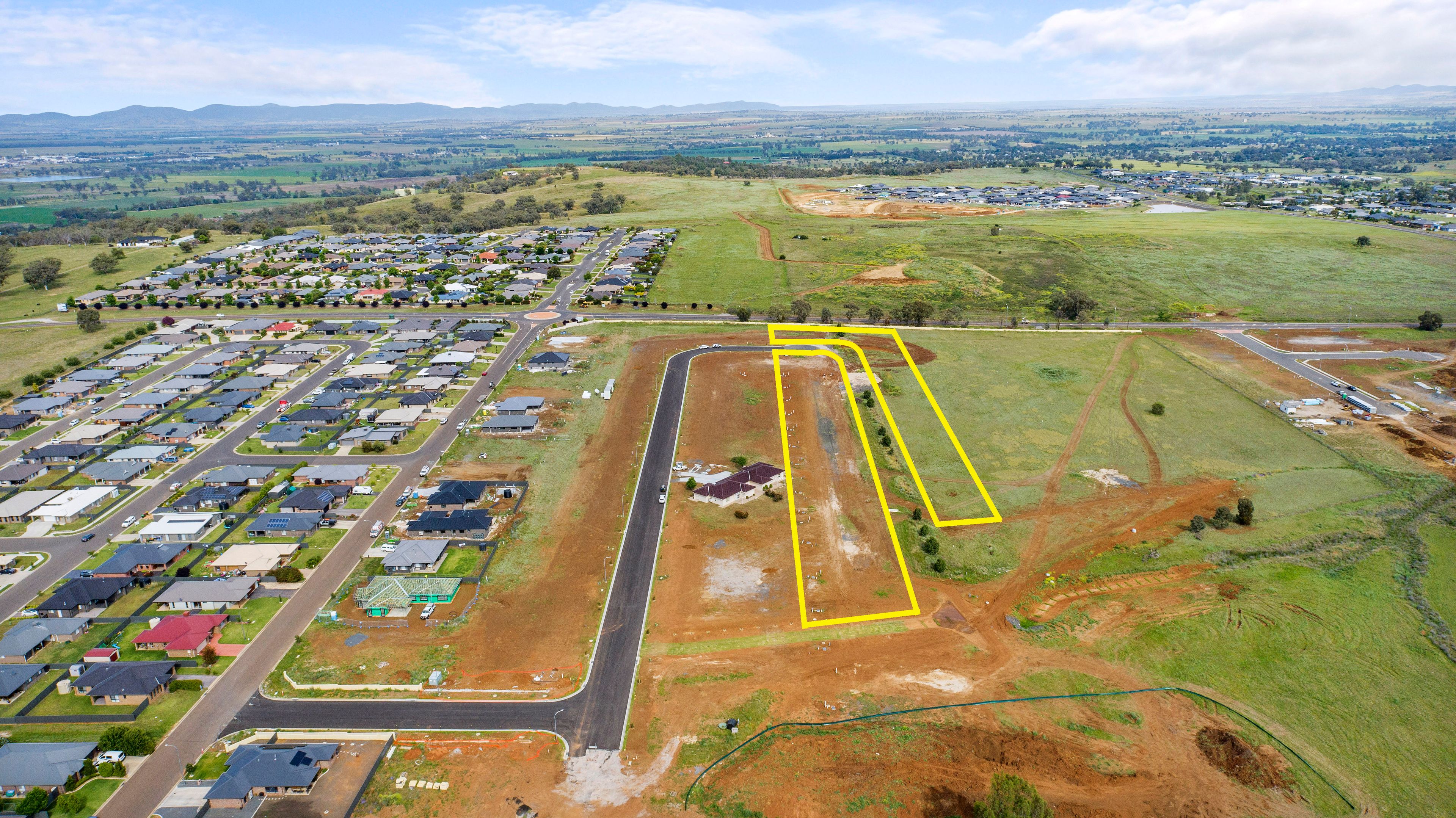 62 Evesham Circuit, Tamworth, NSW 2340 Sold Land Ray White Tamworth