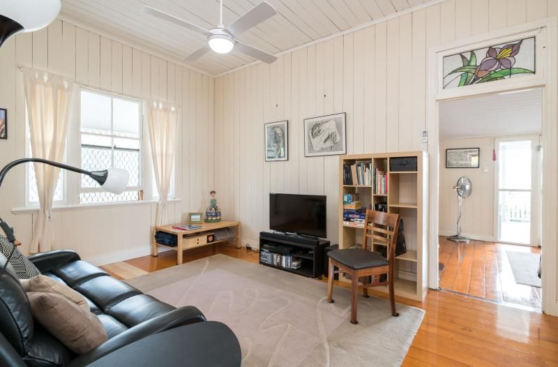 25 Vowles Street, Red Hill, QLD 4059
