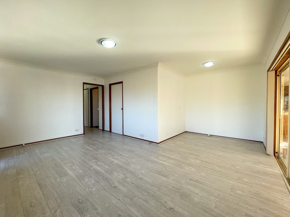 8 Bray Place, Ambarvale, NSW 2560