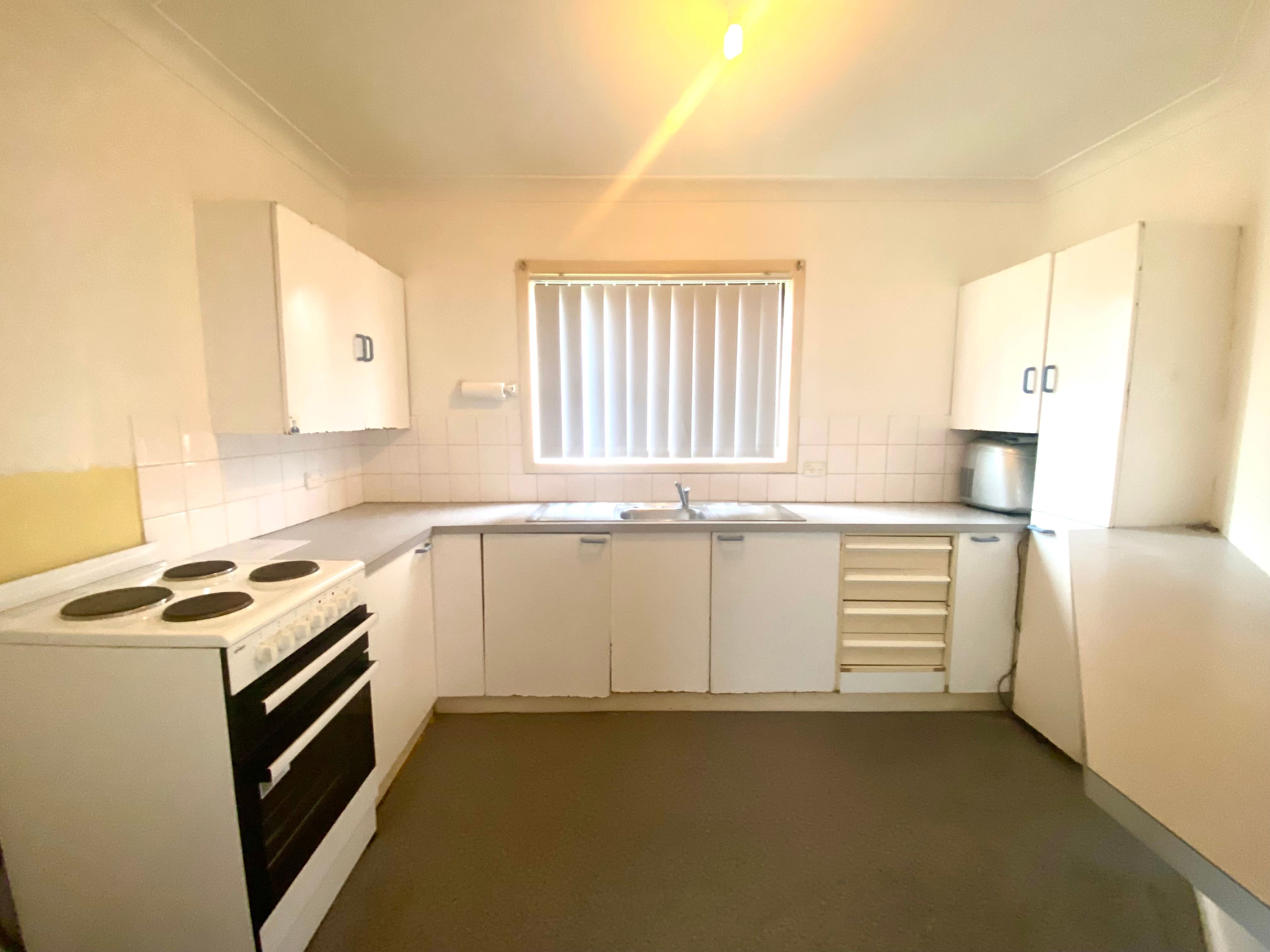 33A Willan Drive, Cartwright, NSW 2168