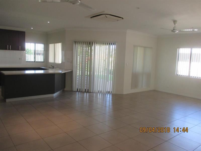 15 Smokebush Street, Nickol, WA 6714