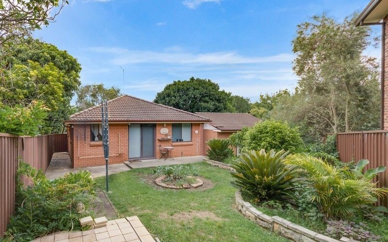 8 O'Malley Place, Glenfield, NSW 2167