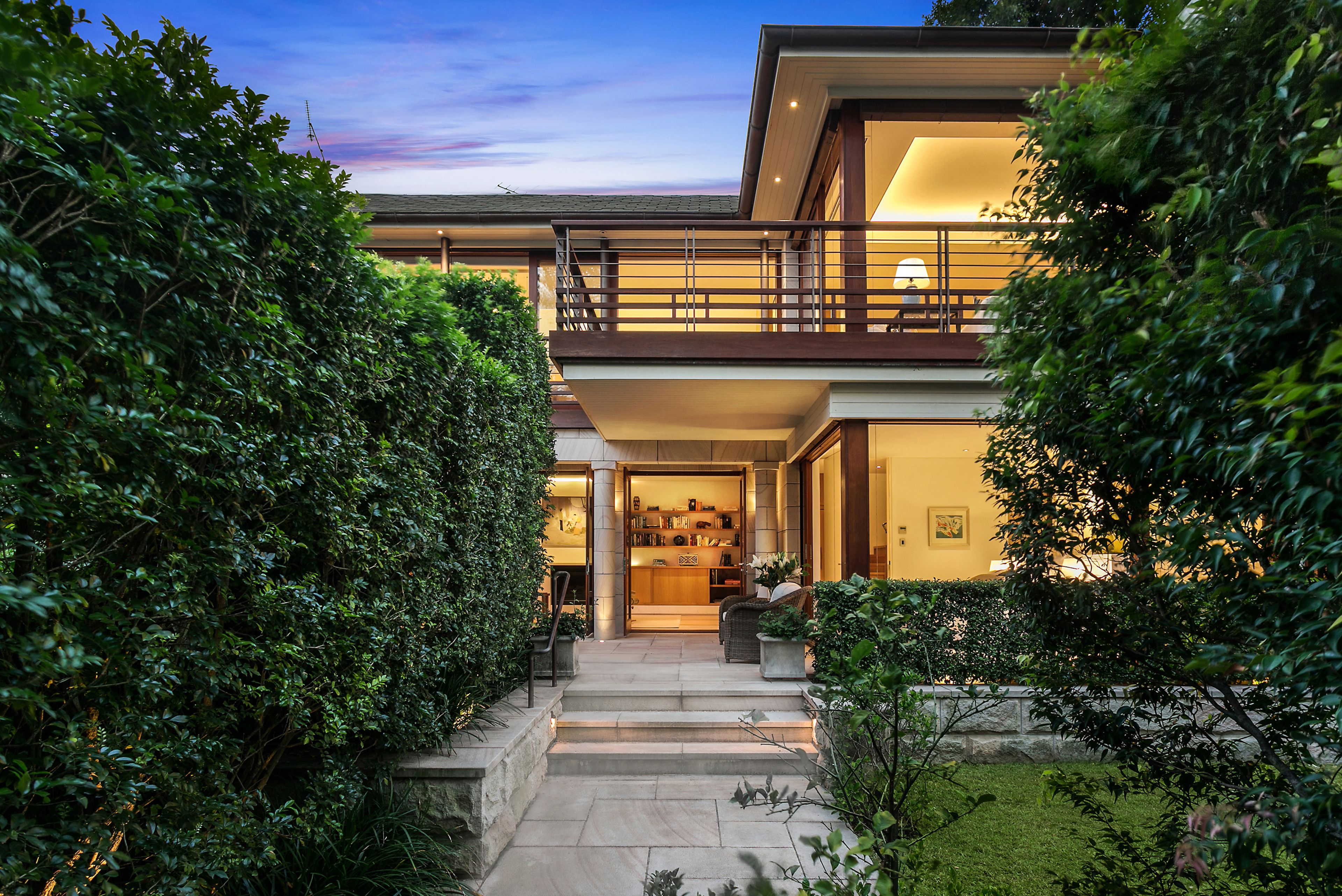 2 Beach Street