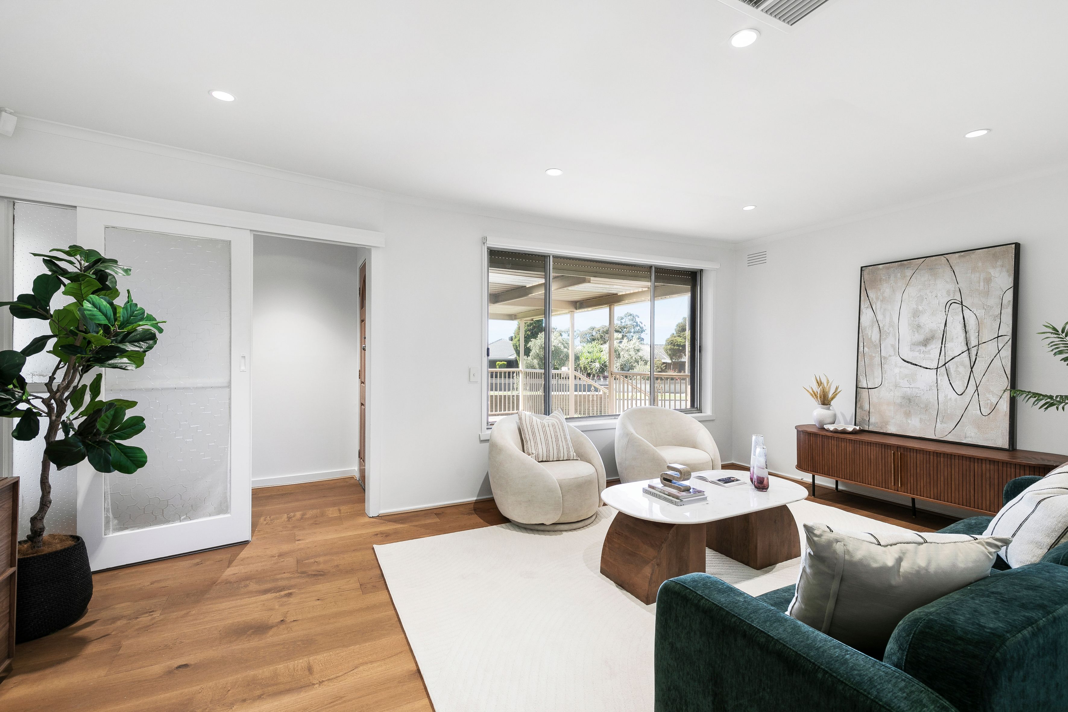 3 Mont Albert Drive — photo 4 of 15