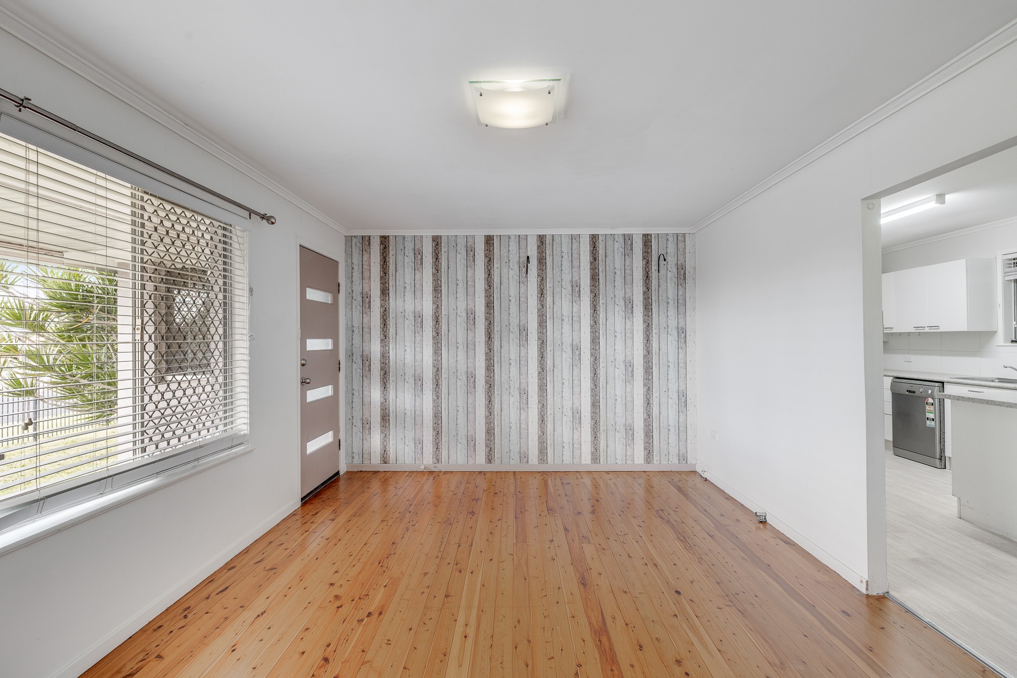 15 Hampton Street, Newtown, QLD 4350
