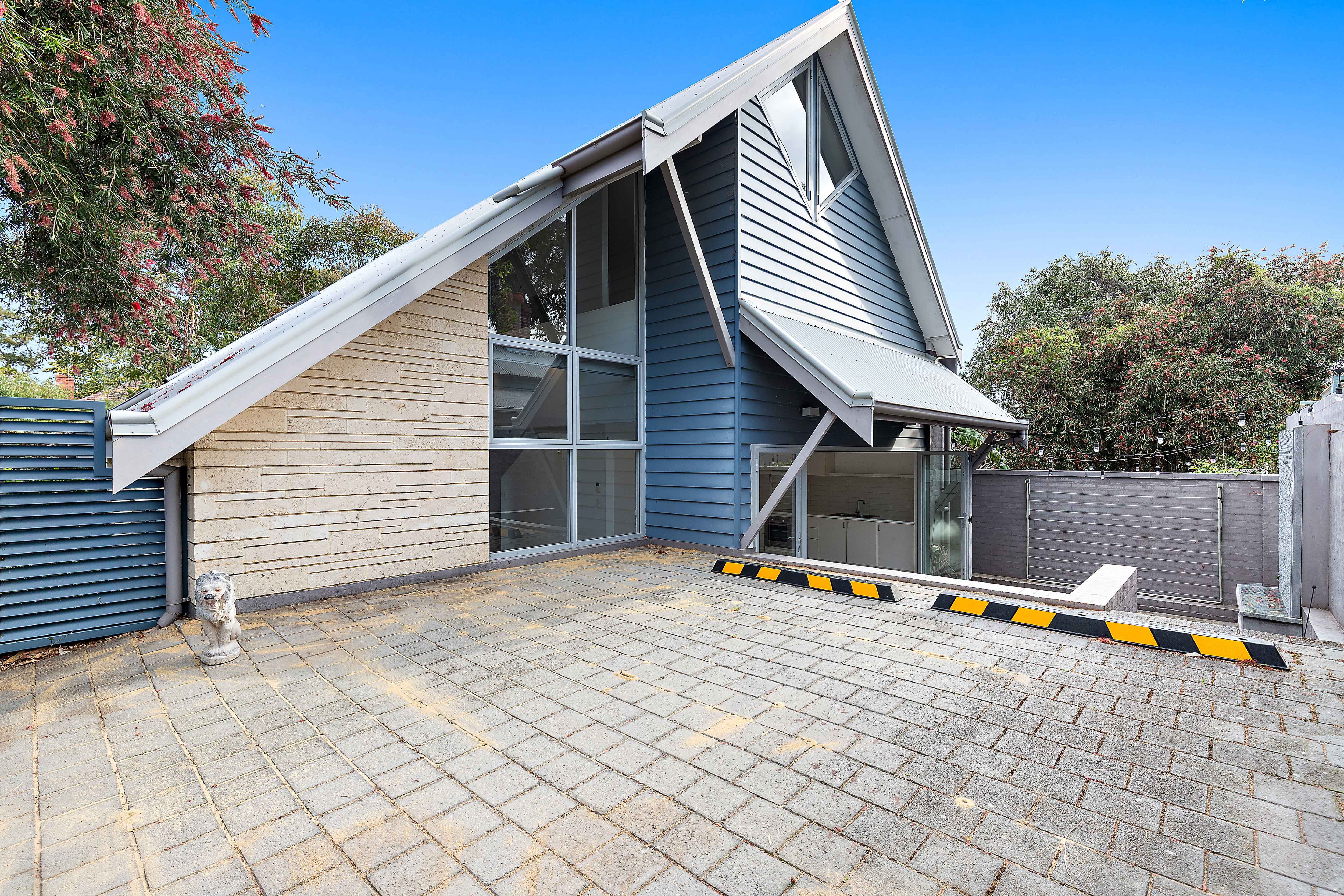 8A/Samson Street — photo 20 of 20