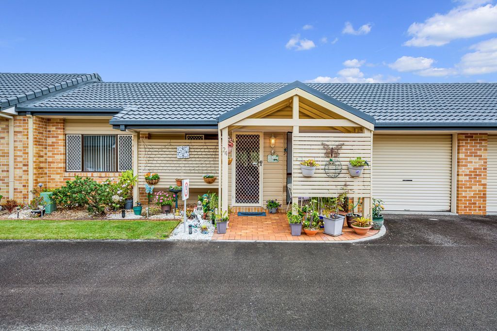 24/9 Maroochy Waters Drive, Maroochydore, QLD 4558