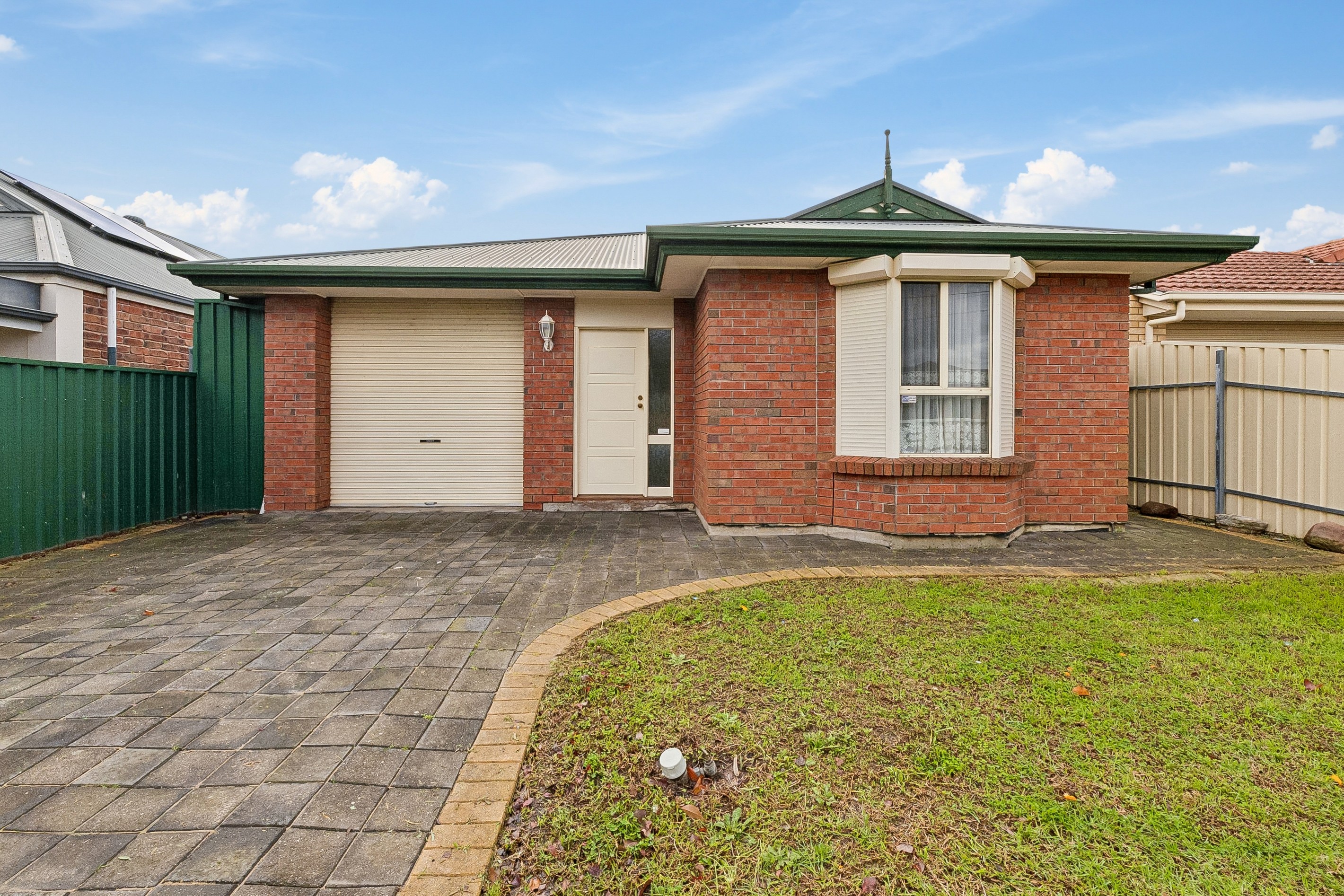 8 Balmoral Street, Hillcrest, SA 5086