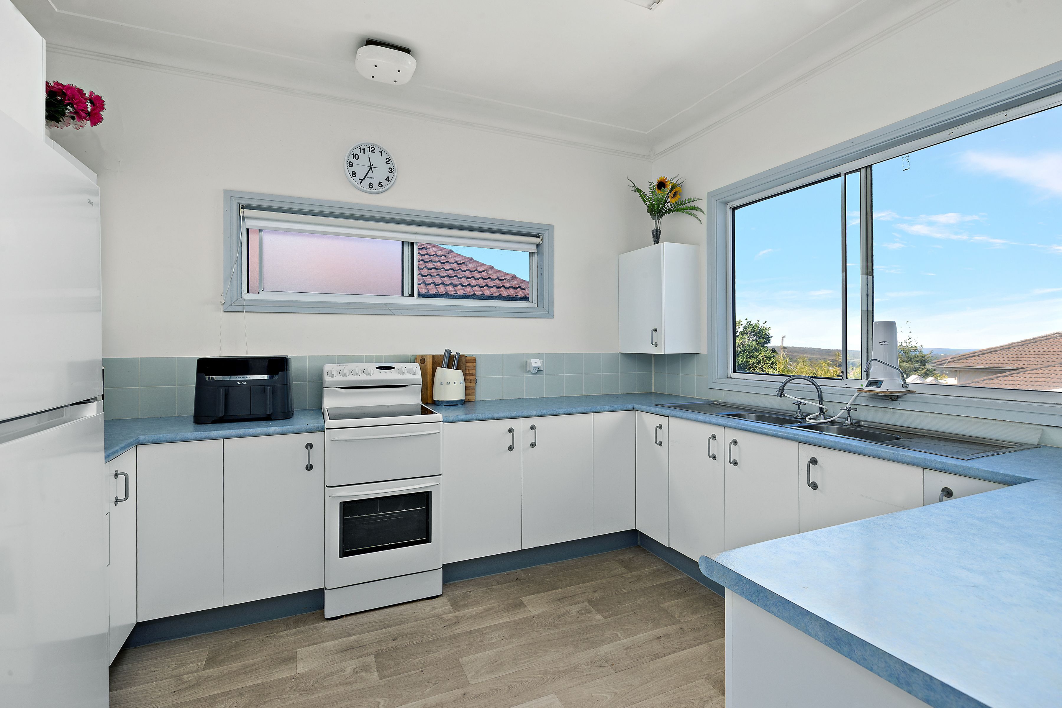 8 Kalora Crescent — photo 4 of 27