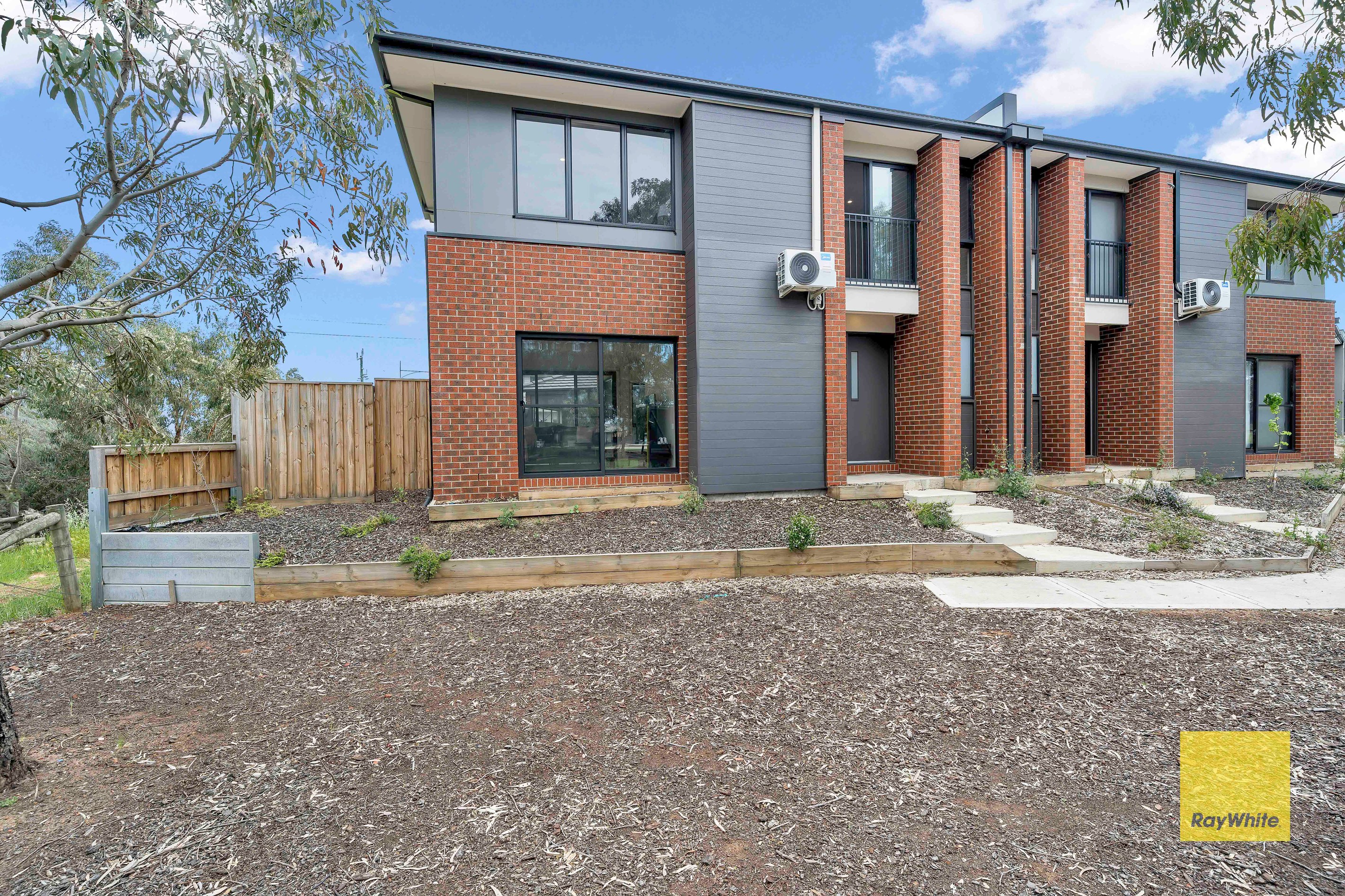 8/4 Westonbury Drive, Truganina, VIC 3029