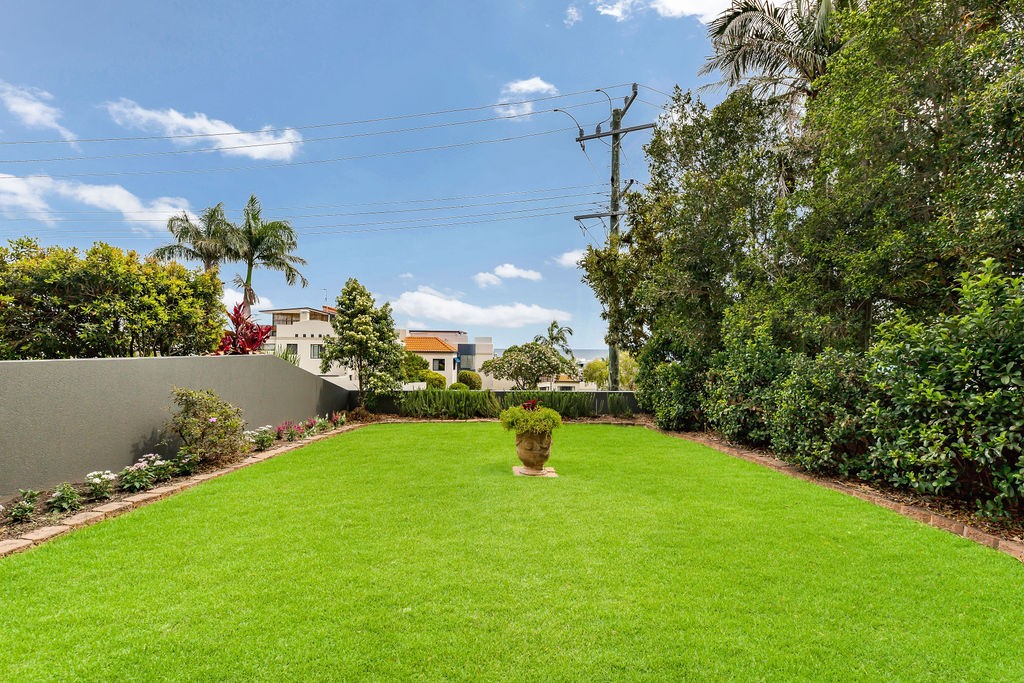 2/31 Buderim Avenue, Mooloolaba, QLD 4557