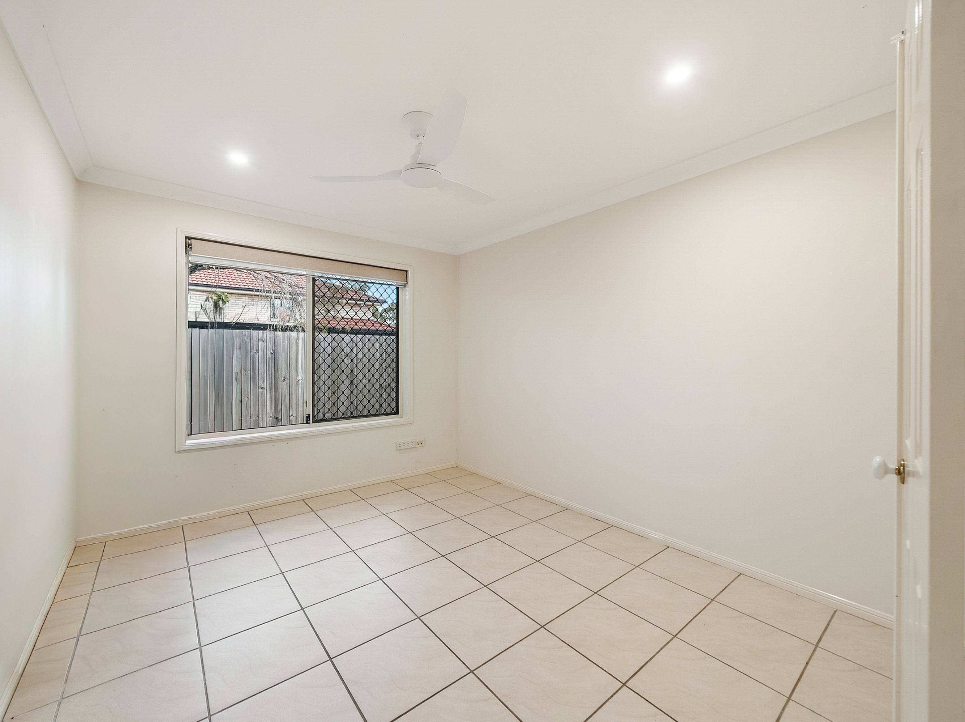 6 Chilton Crescent — photo 17 of 20