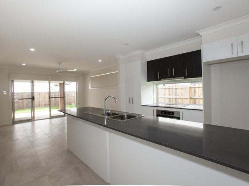 15 Denham Crescent, Willow Vale, QLD 4209