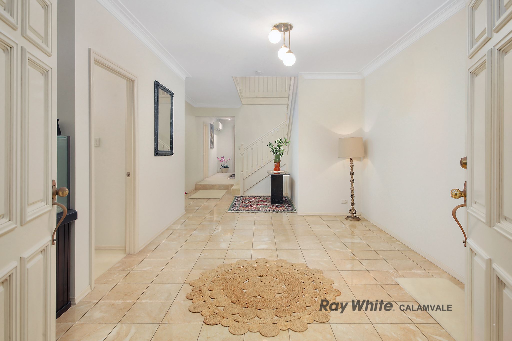 14 Cottonwood Crescent — photo 8 of 27