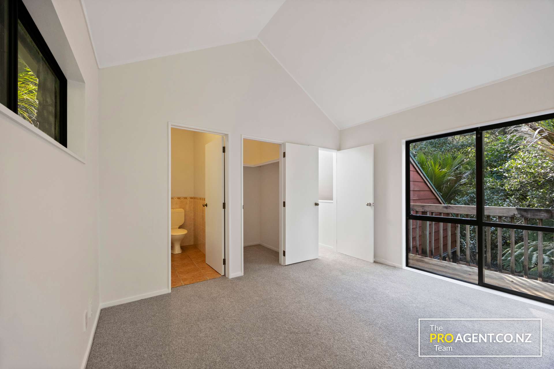 95 Laingholm Drive photo 4