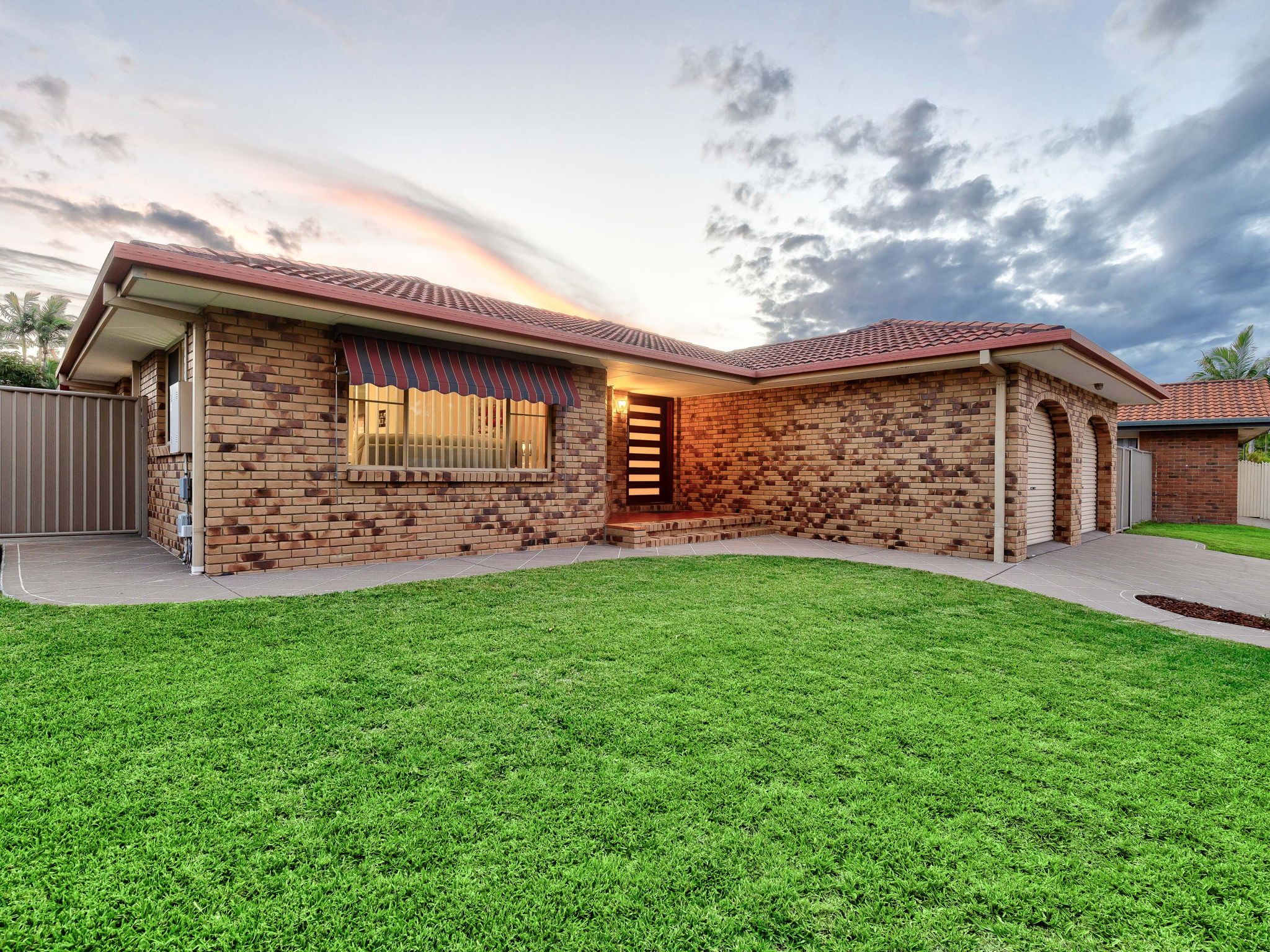37 Bannockburn Crescent, Parkinson, QLD 4115