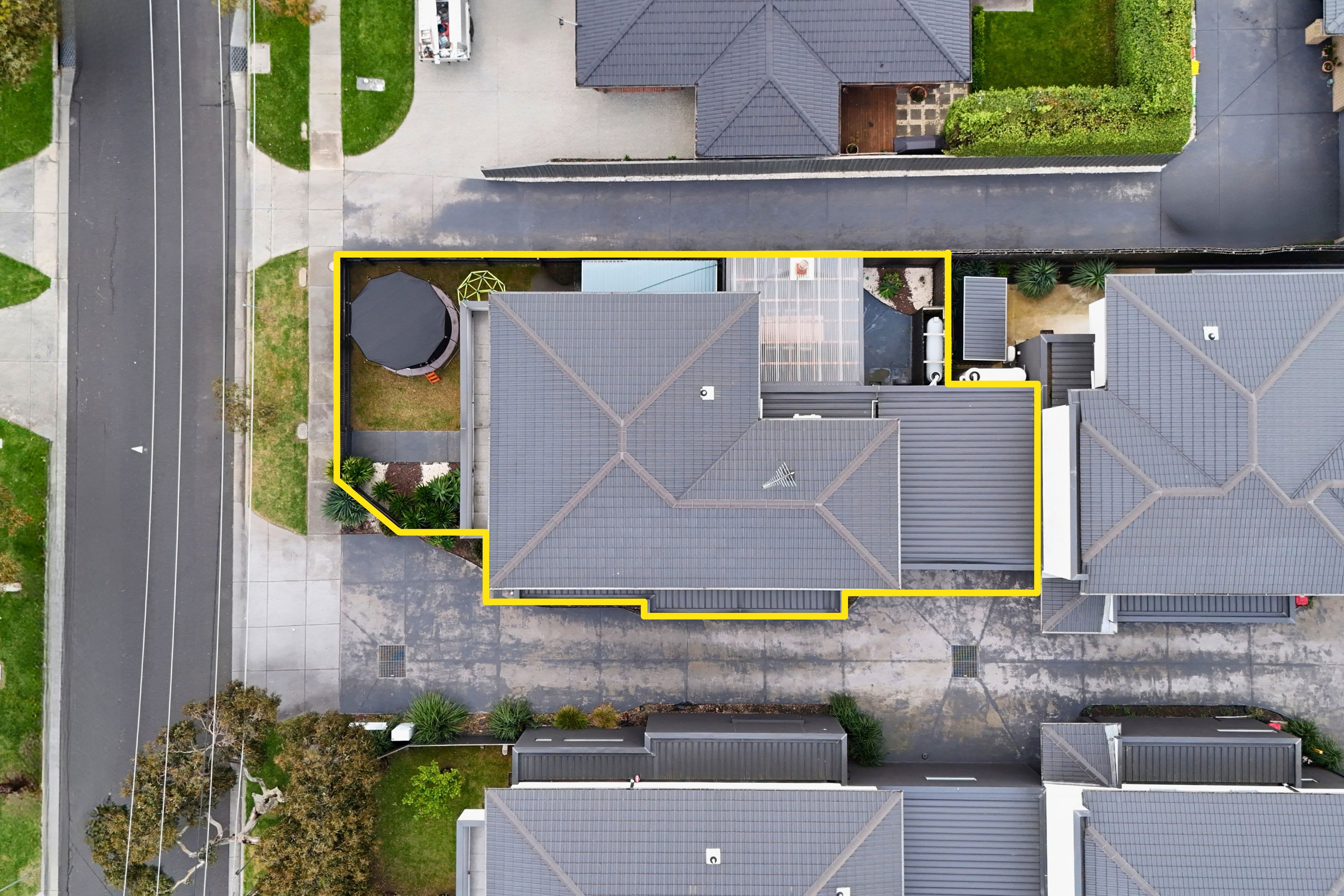 1/8 Canberra Street — photo 25 of 26
