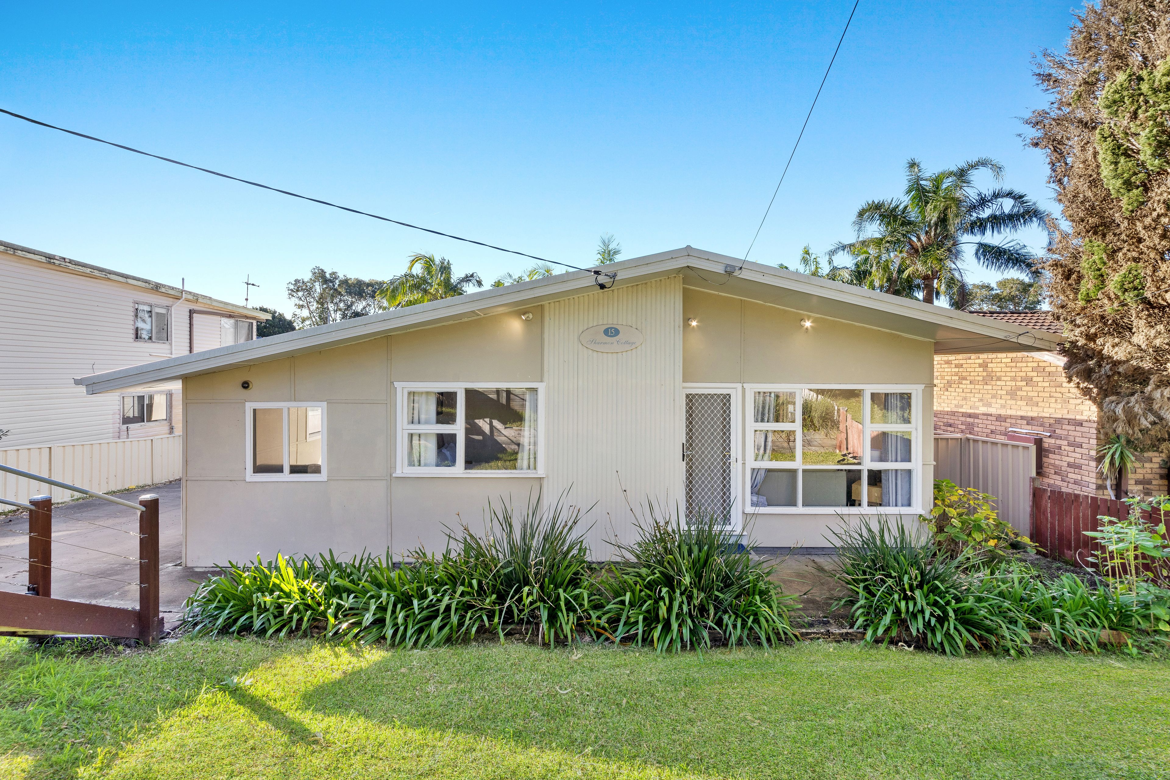 15 Scenic Drive, Budgewoi NSW 2262
