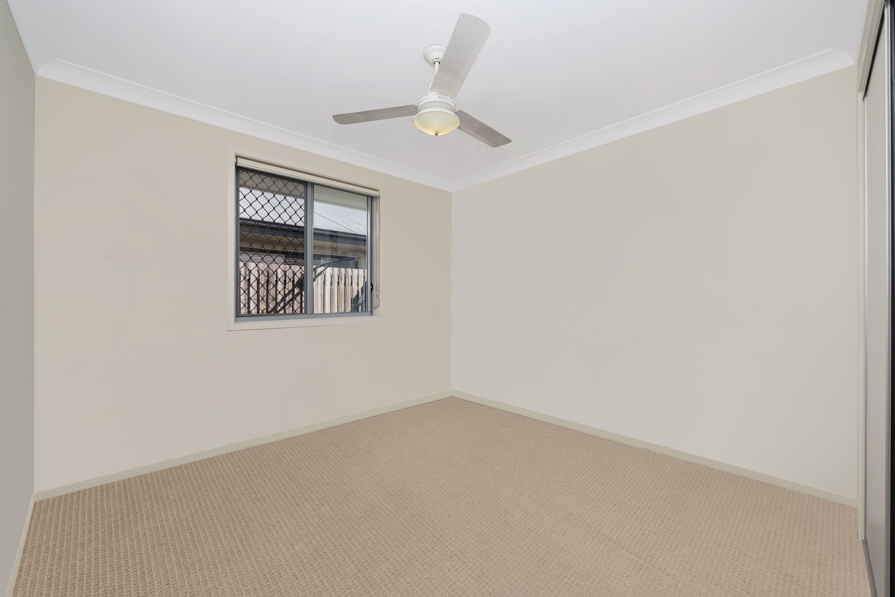 1/43 Trevalla Entrance — photo 6 of 9