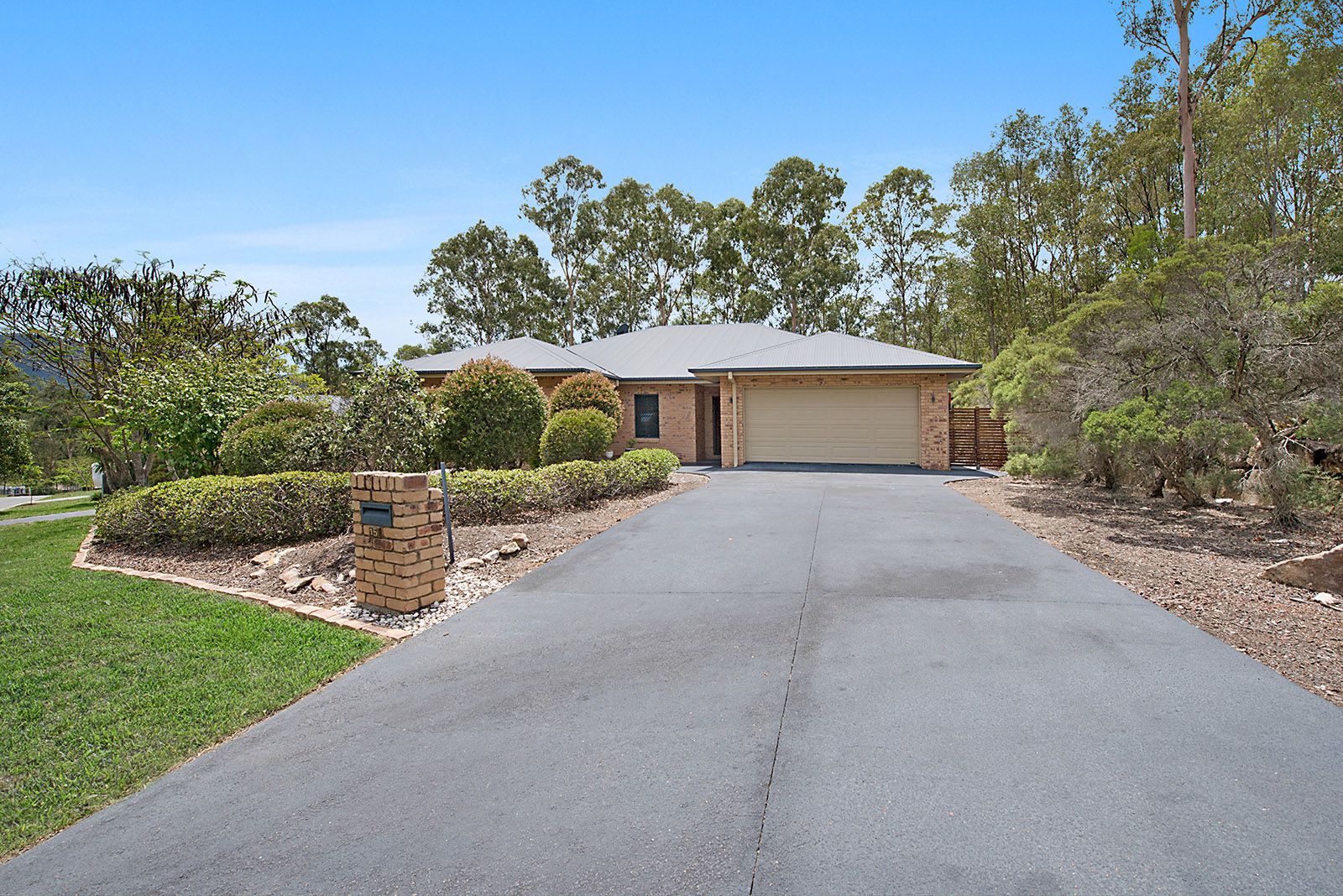 15 Barnes Court, Mount Crosby QLD 4306