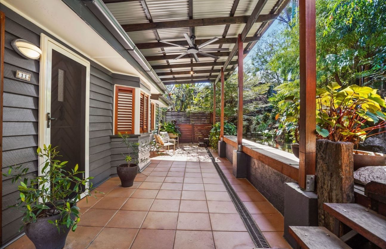 11 Burnham Road, Bardon, QLD 4065