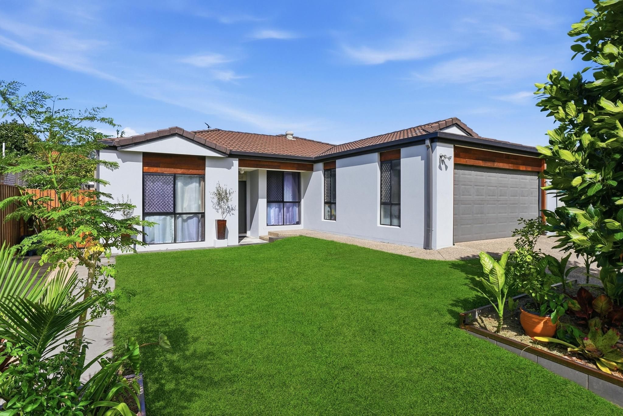 28 Tussock Crescent, Elanora, QLD 4221