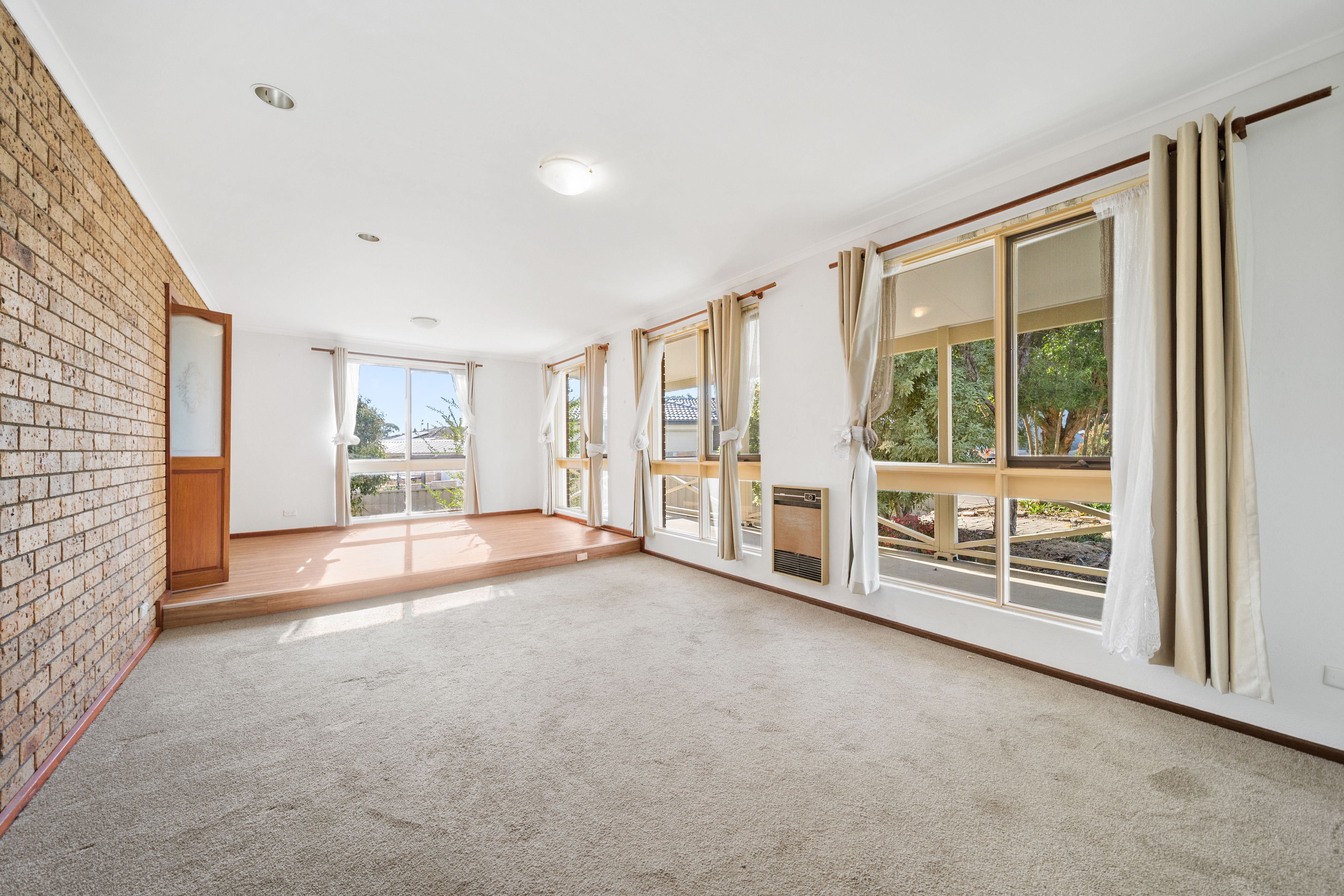 6 Hart Close, Karabar, NSW 2620