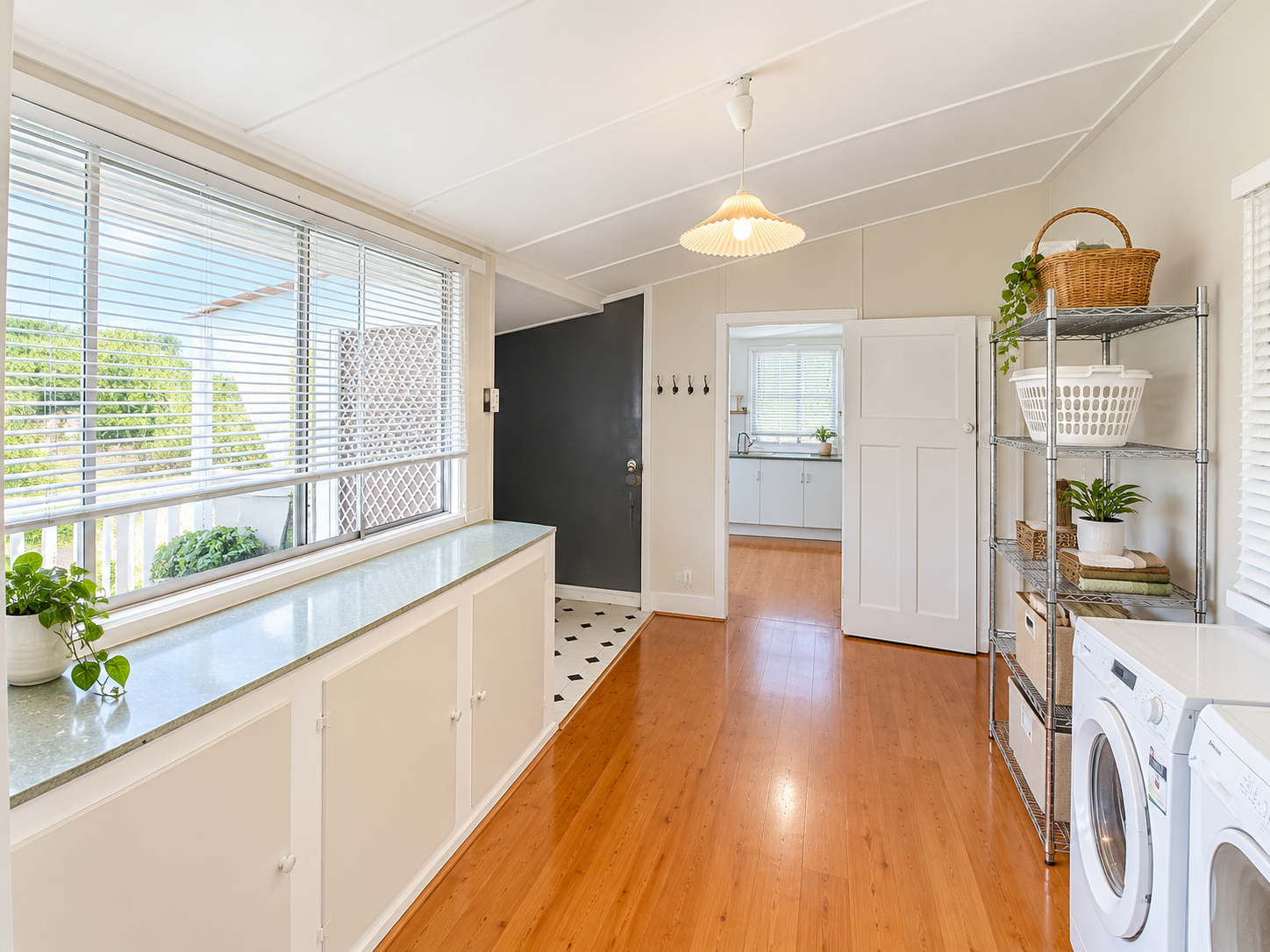 27 Yandilla Street — photo 11 of 14