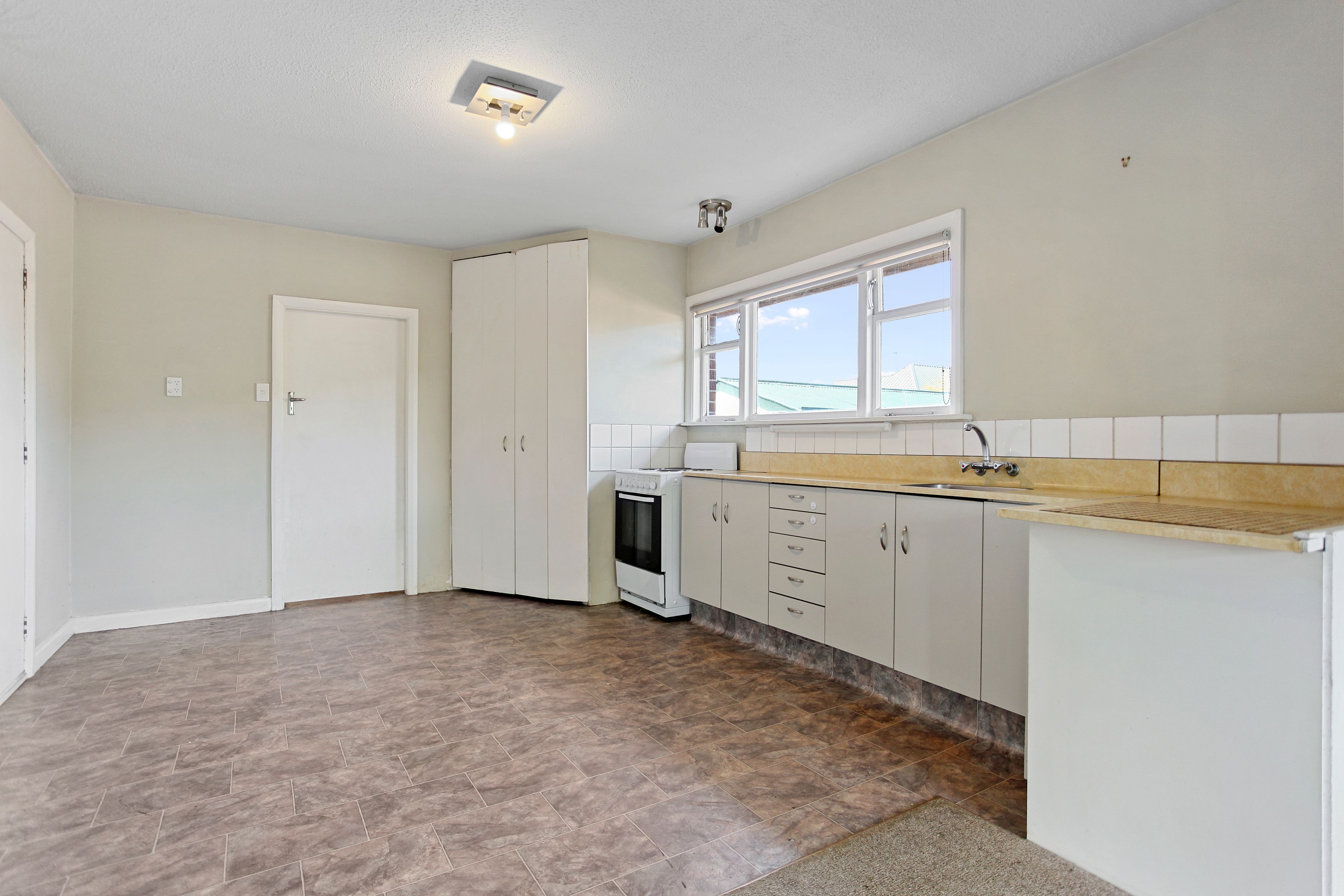 4 Seymour Street, Hornby, Christchurch City