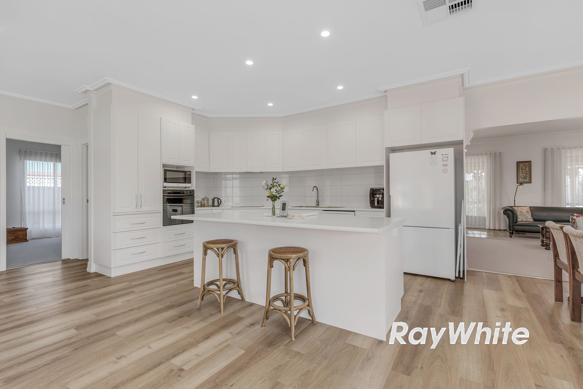 19 William Street — photo 11 of 30