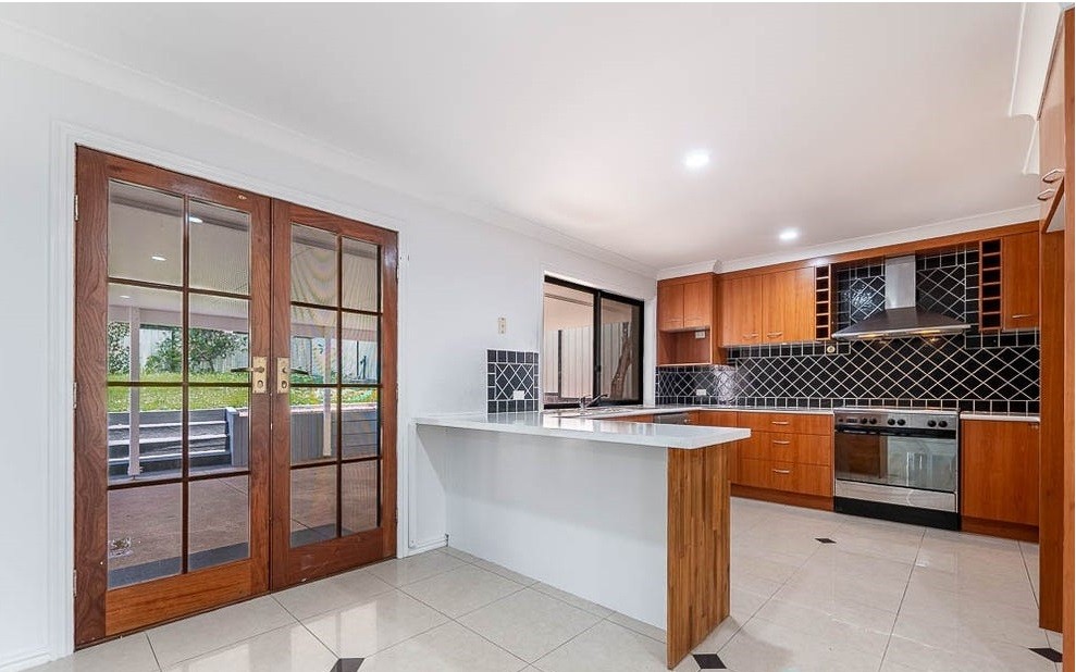 9 Antlia Street, Regents Park, QLD 4118