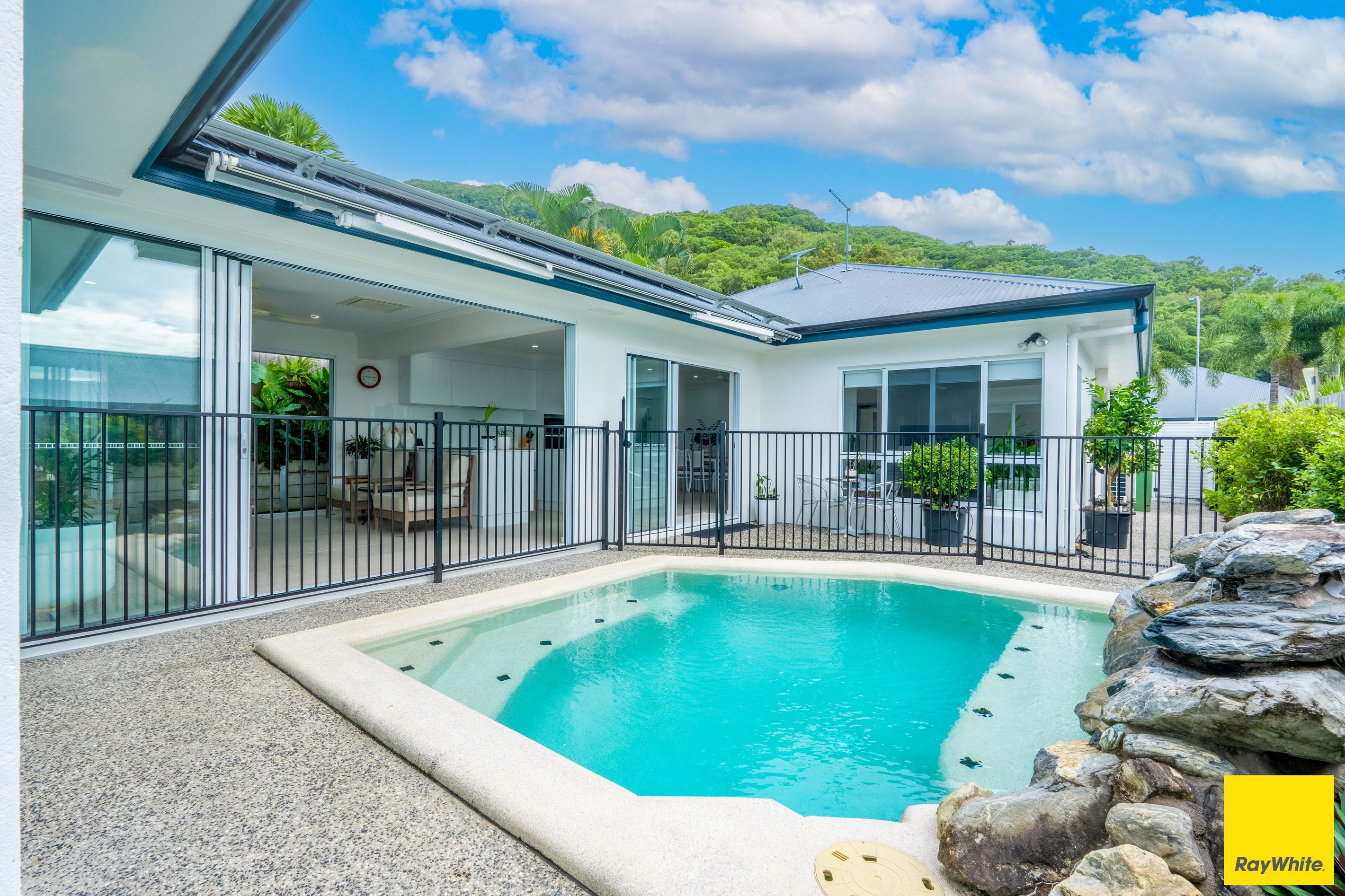 10 Seclusion Drive, Palm Cove, QLD 4879