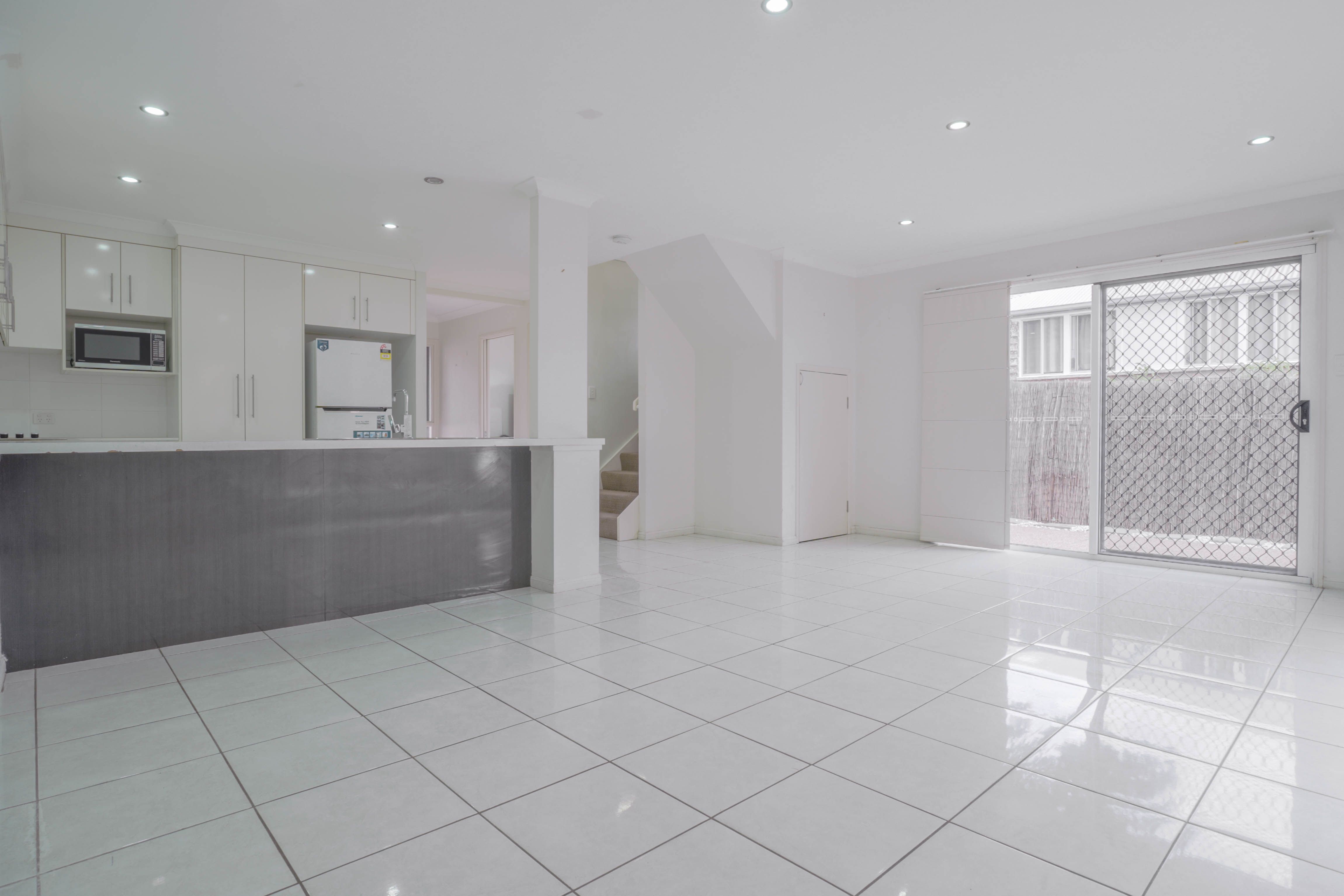 1/4 View Street, West Gladstone, QLD 4680