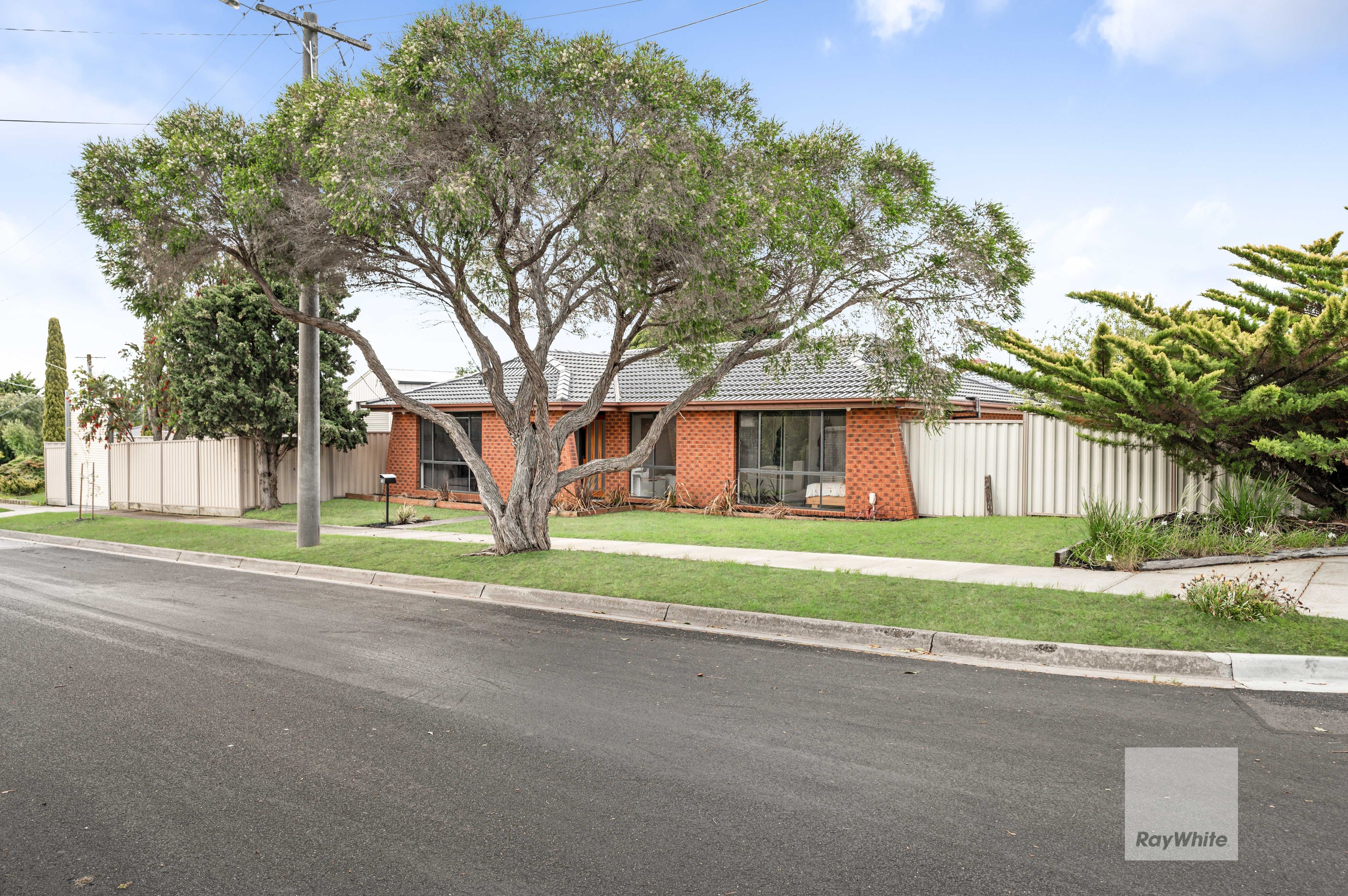 62 Harricks Crescent, Attwood, VIC 3049