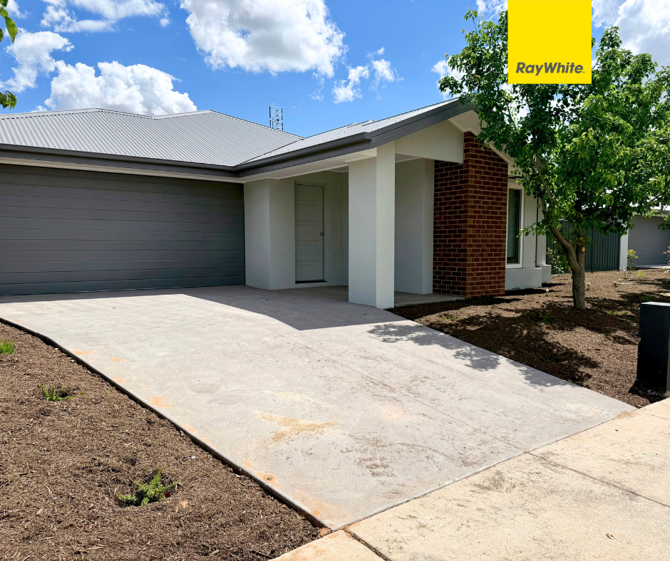 88 Lake Road — photo from Ray White Tatura