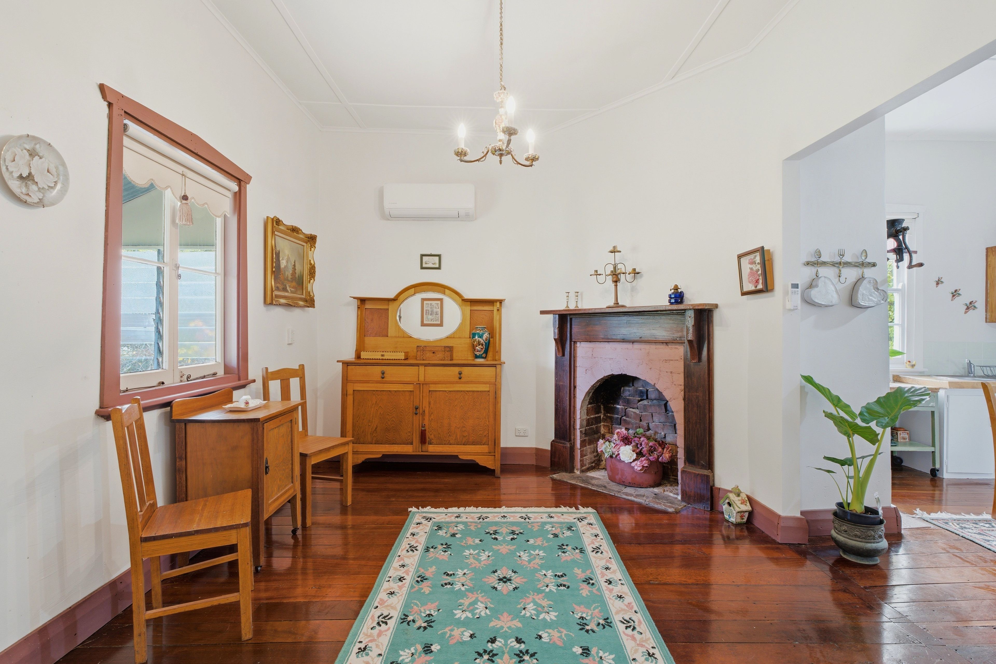 58 Emerald Street — photo 5 of 24