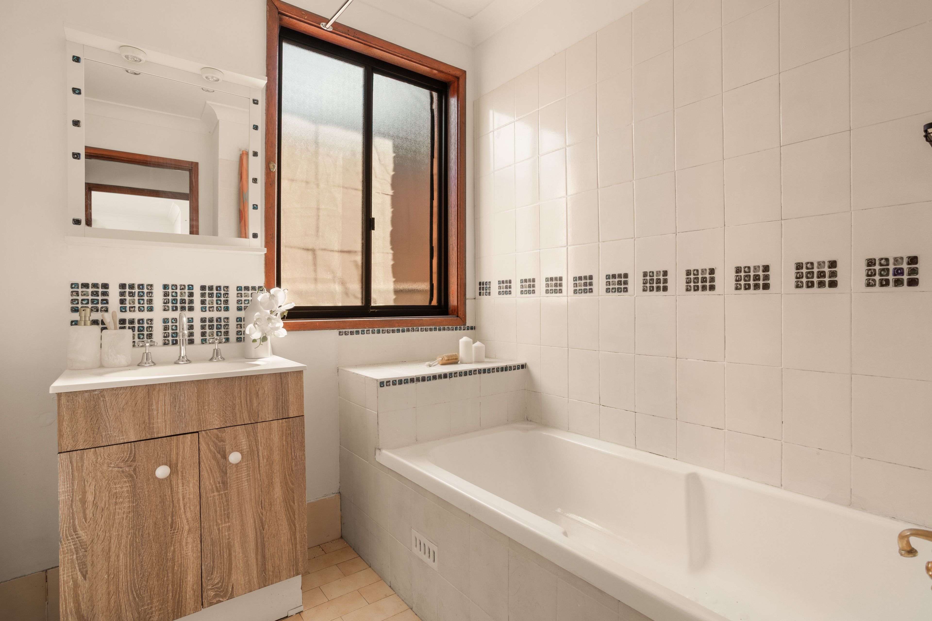 14 & 14A Hincks Street — photo 14 of 18