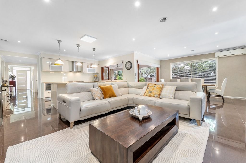 19 The Waterways Boulevard, Waterways, VIC 3195