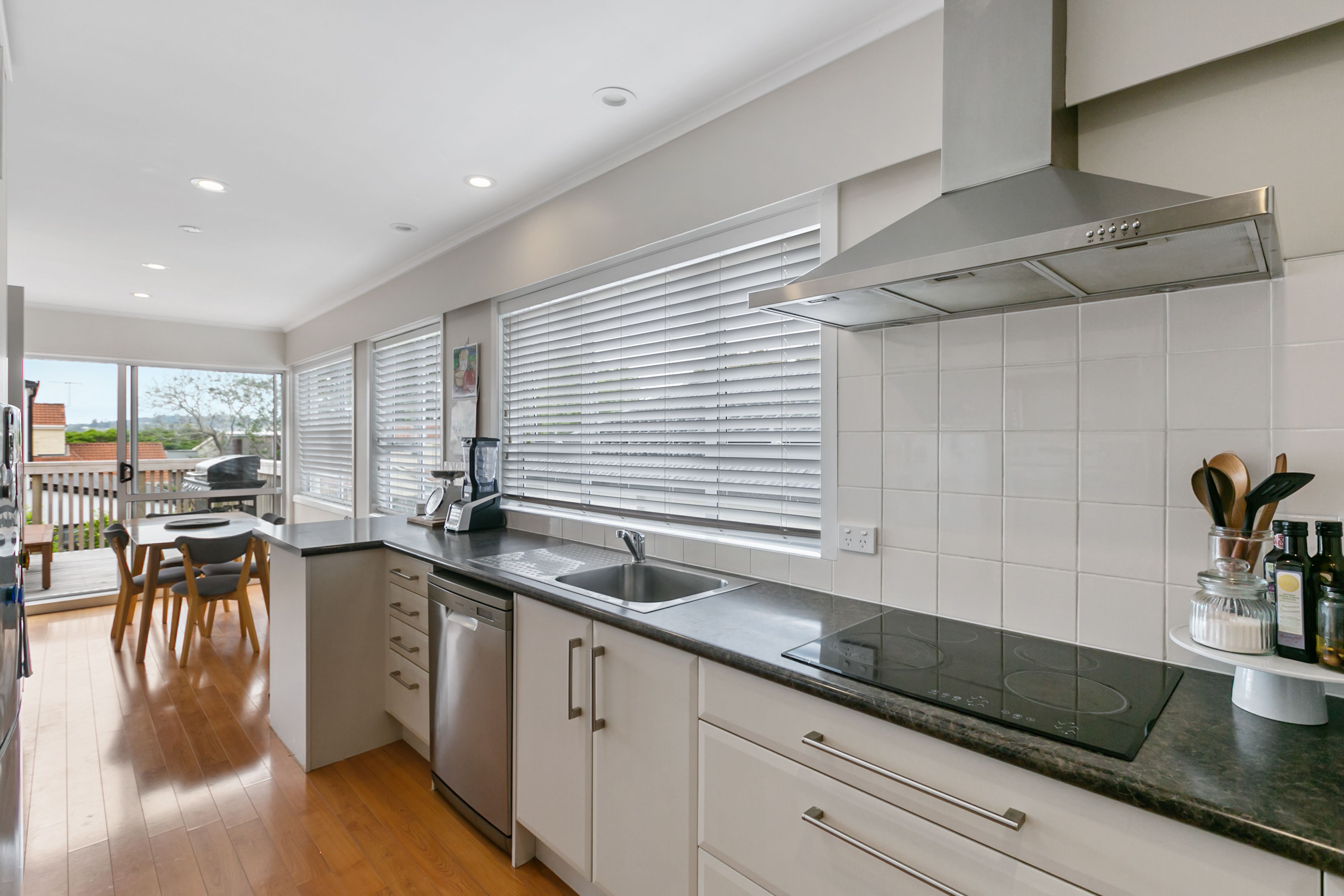 18 Taylor Road, Mangere Bridge, Manukau City