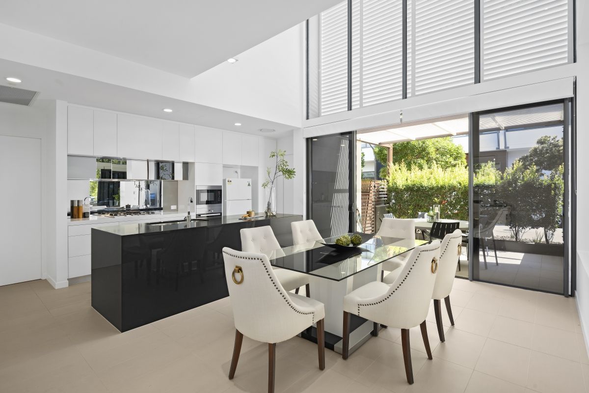 22 River Vista Way, Paradise Point QLD 4216