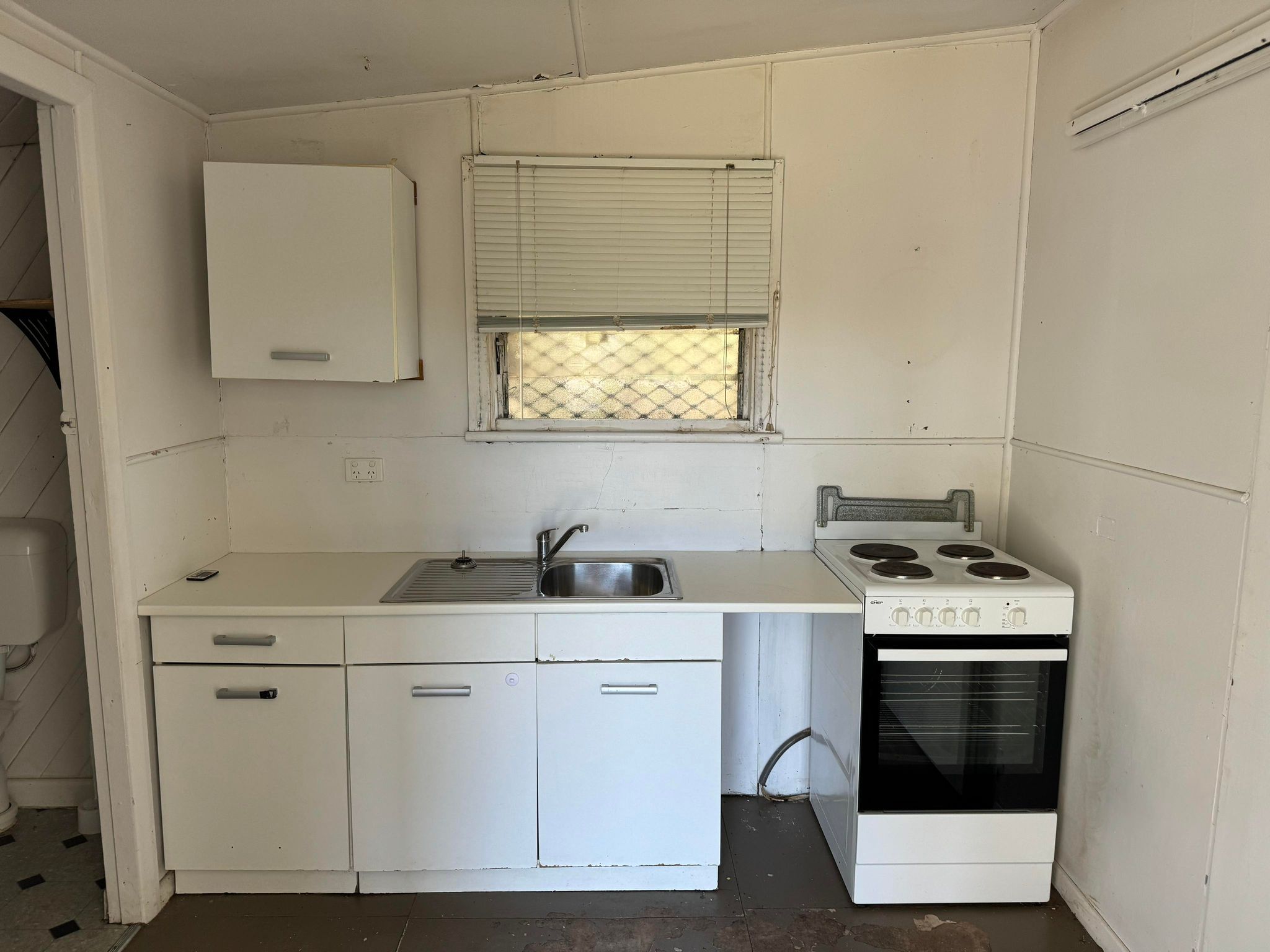 12 Government Road, Cessnock, NSW 2325 Leased House Ray White Cessnock