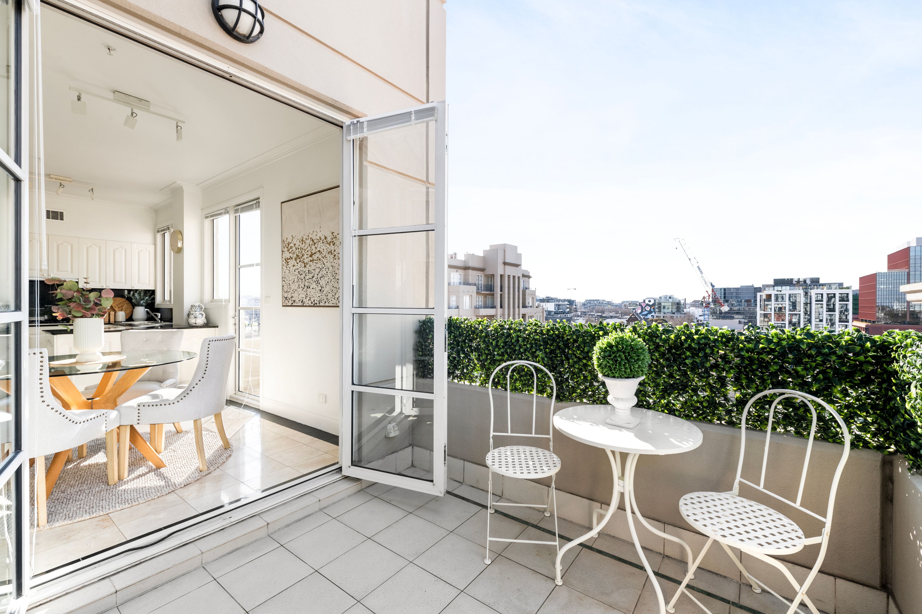 72/190 Albert Street — photo from Ray White CRE