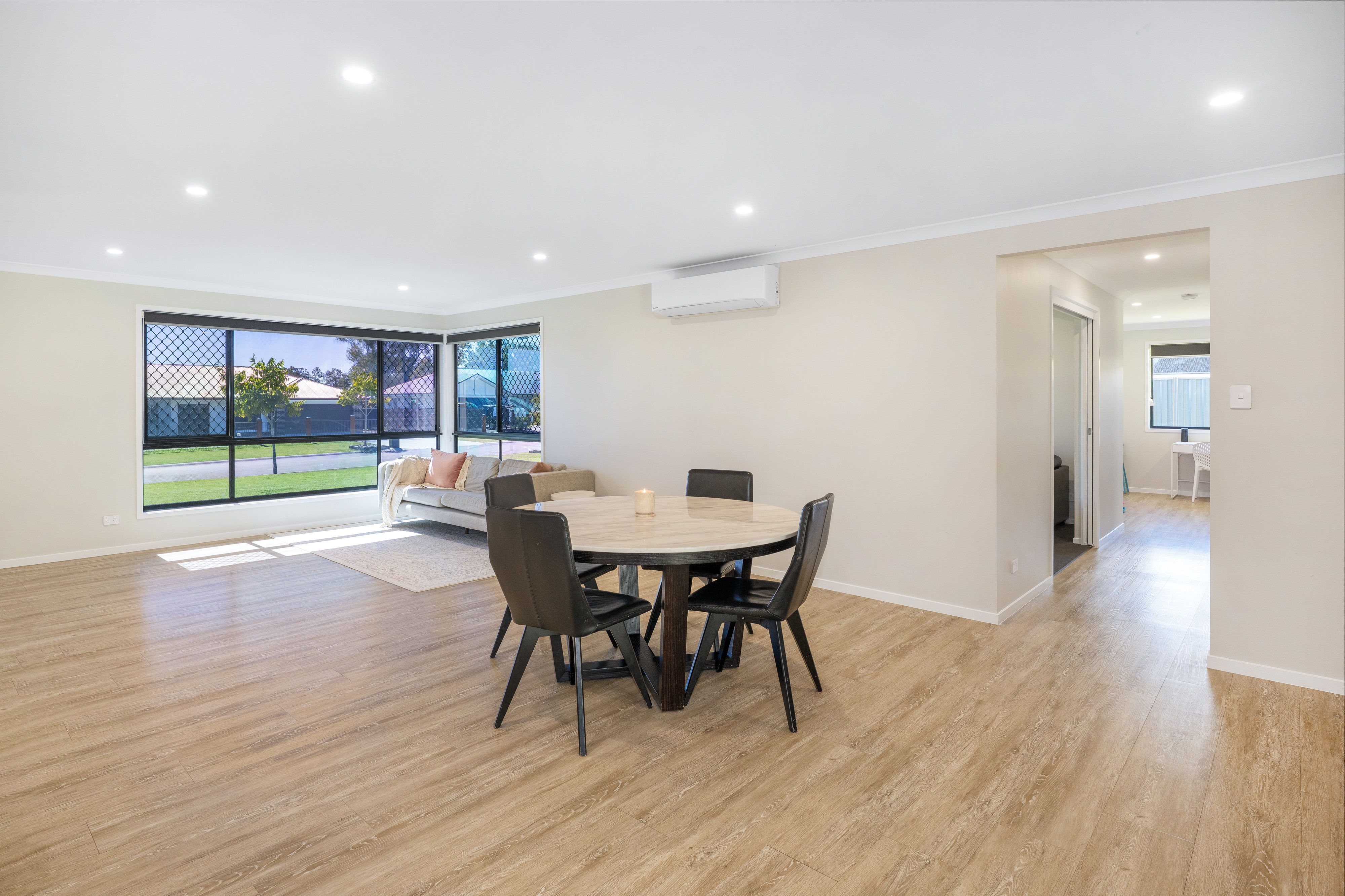 52 Brookvale Drive — photo 9 of 22