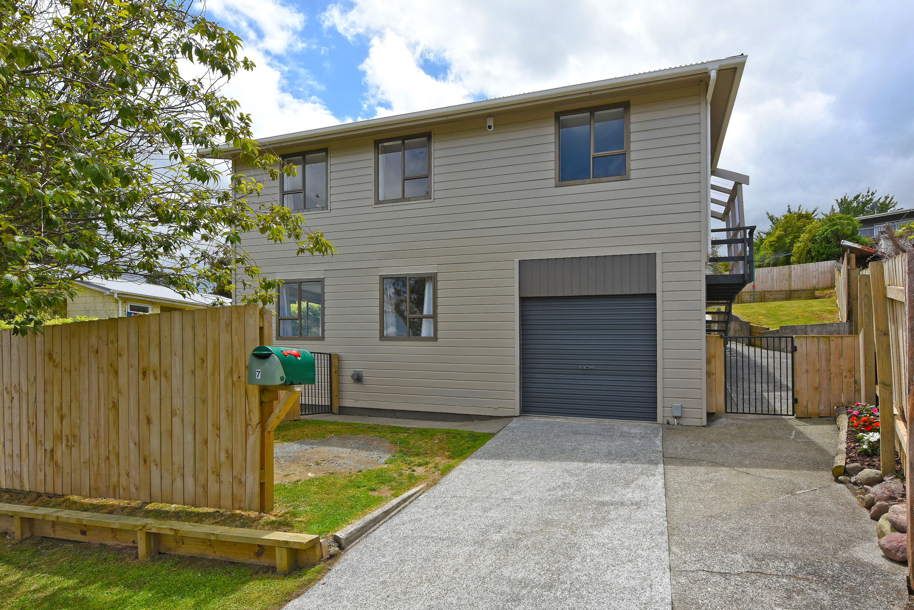 7 Snowberry Grove, Timberlea, Upper Hutt City