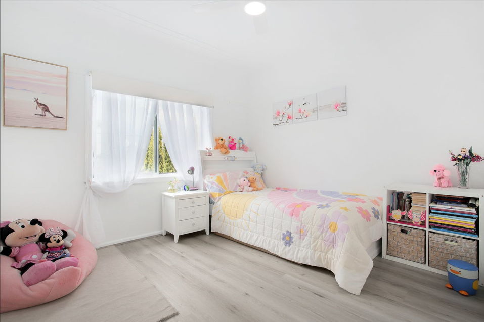 27 Rowley Street — photo 4 of 12